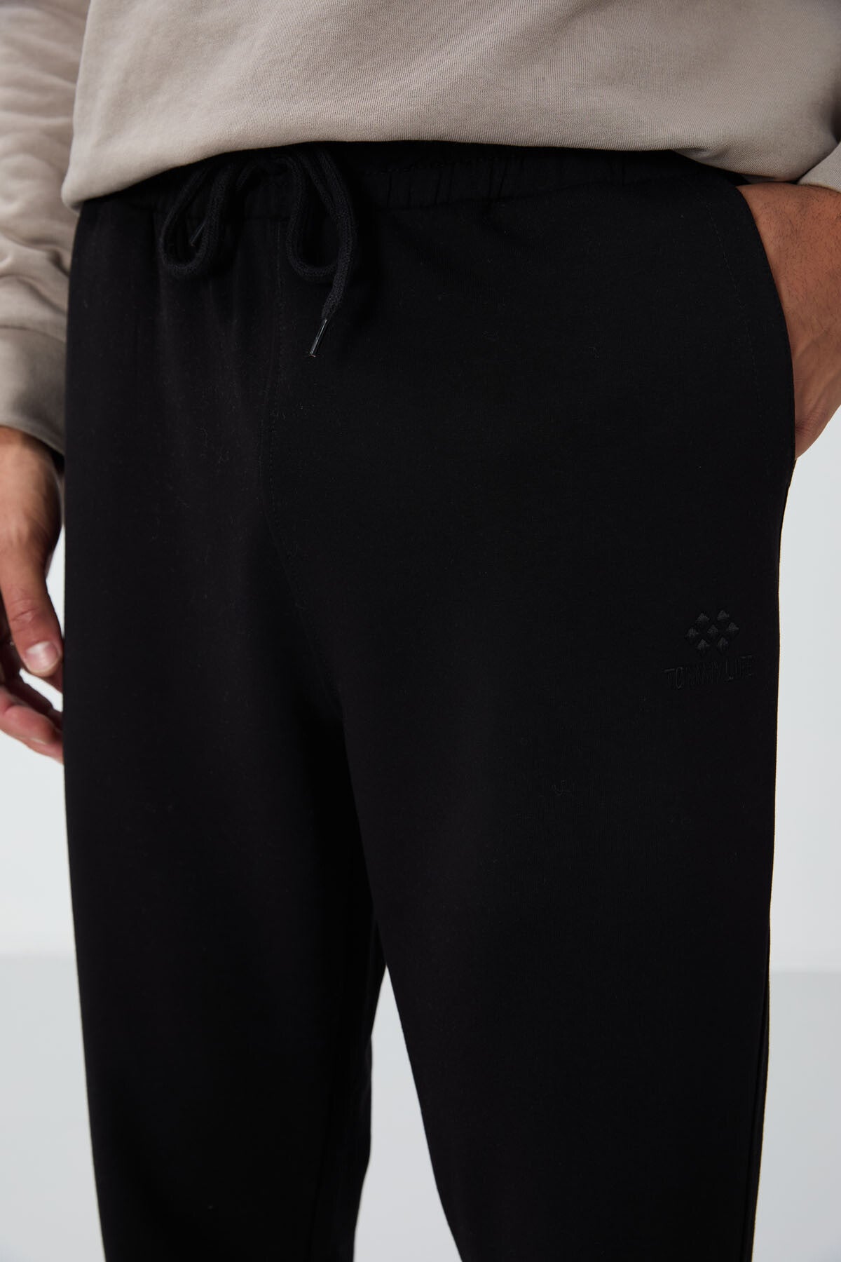 Black Laced Cuffed Standard Fit Classic Hem Men's Tracksuit Bottom - 84682