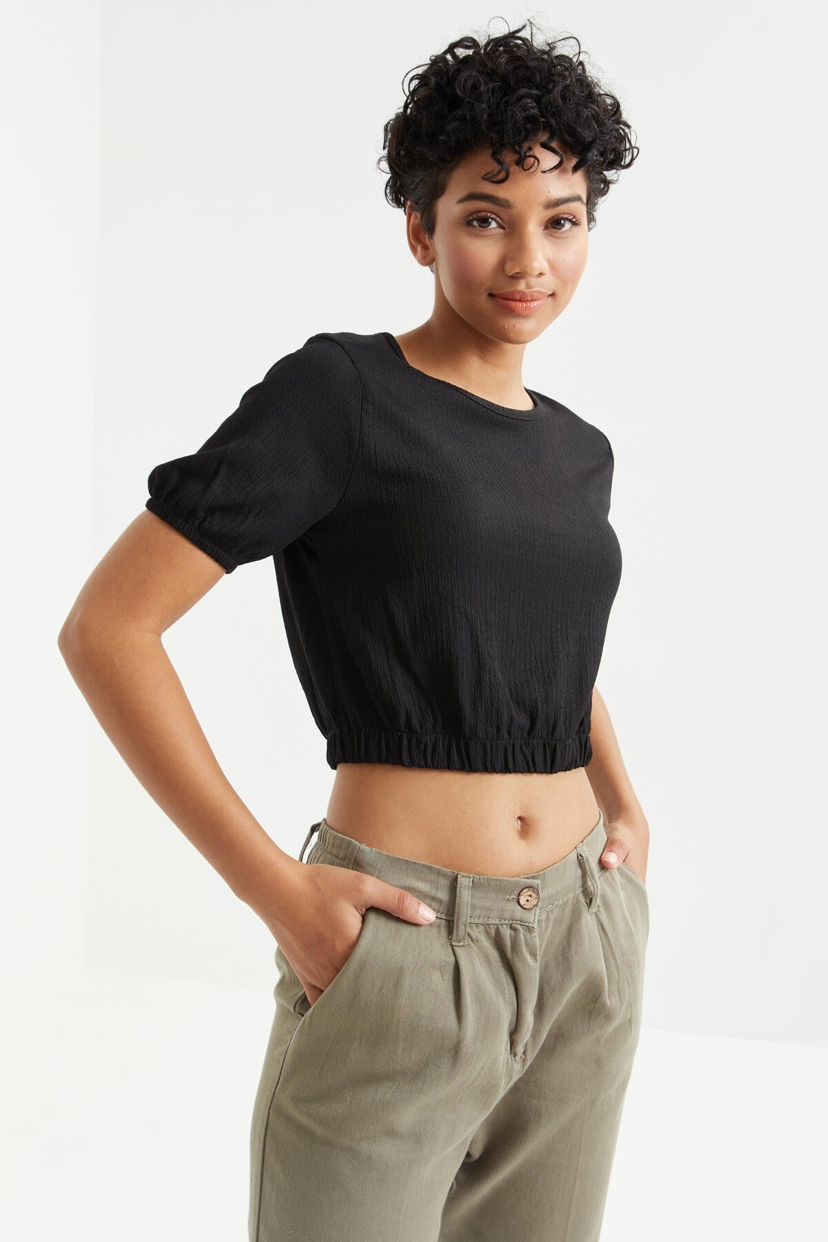 Black Balloon Sleeve O Collar Beli Elastane Crinkle Fabric Women's Crop Top T-Shirt - 97221