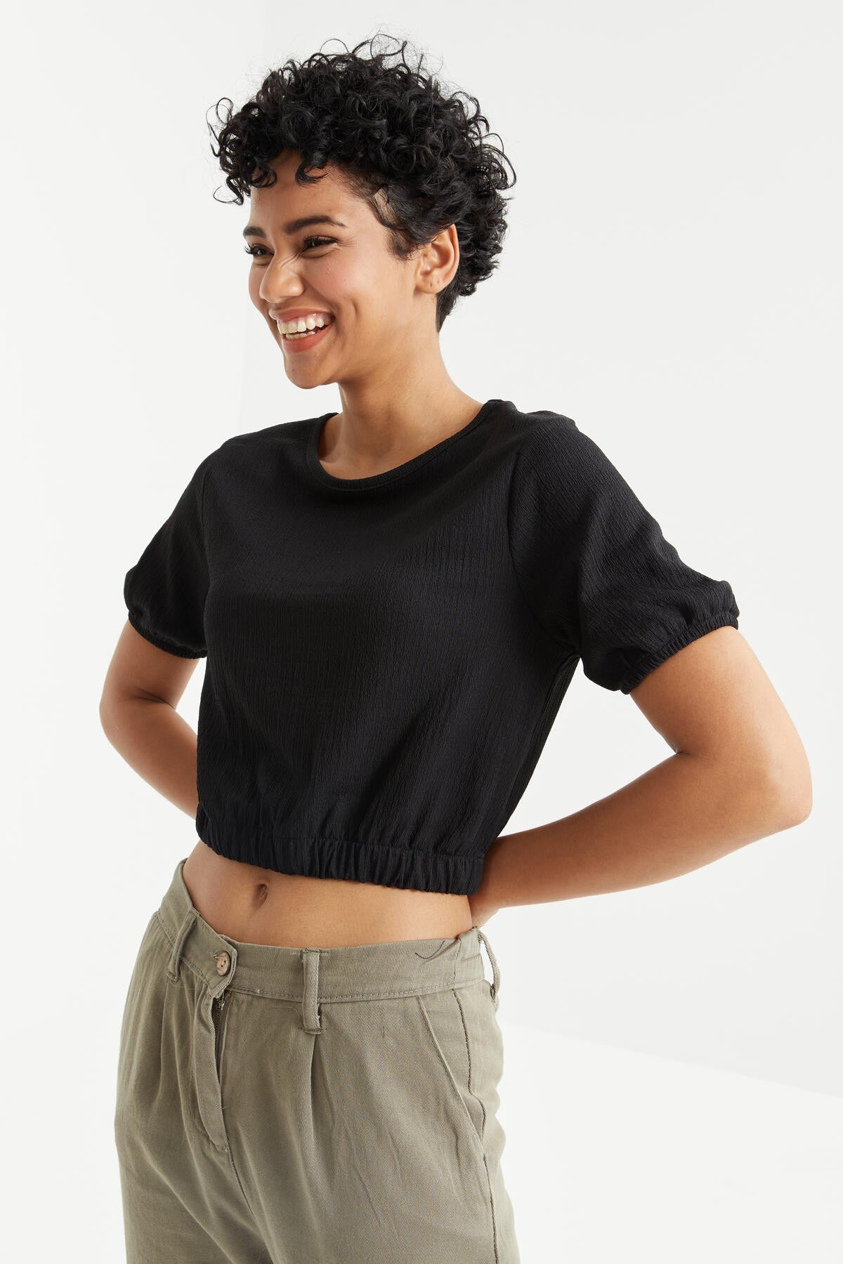 Black Balloon Sleeve O Collar Beli Elastane Crinkle Fabric Women's Crop Top T-Shirt - 97221