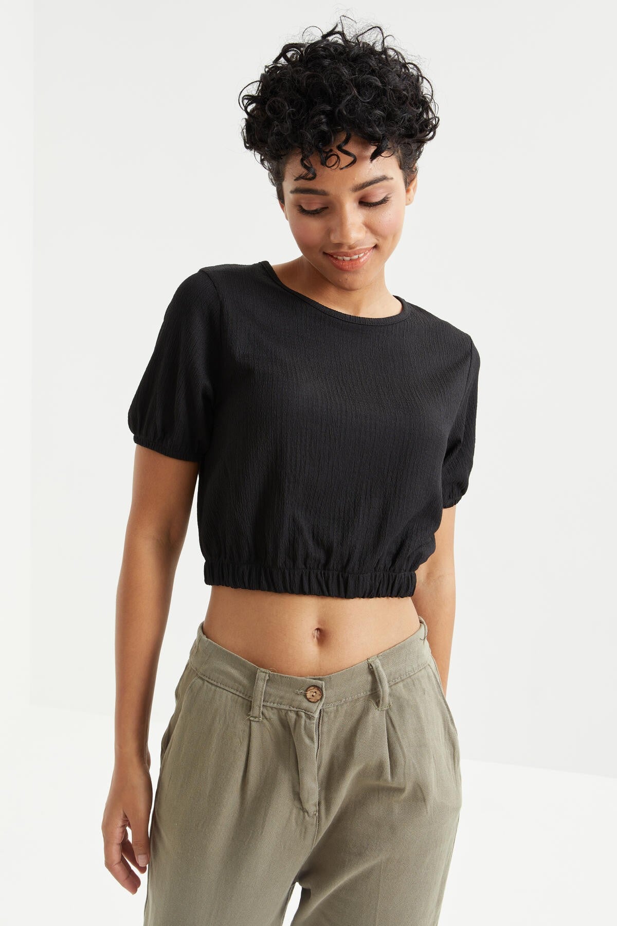 Black Balloon Sleeve O Collar Beli Elastane Crinkle Fabric Women's Crop Top T-Shirt - 97221