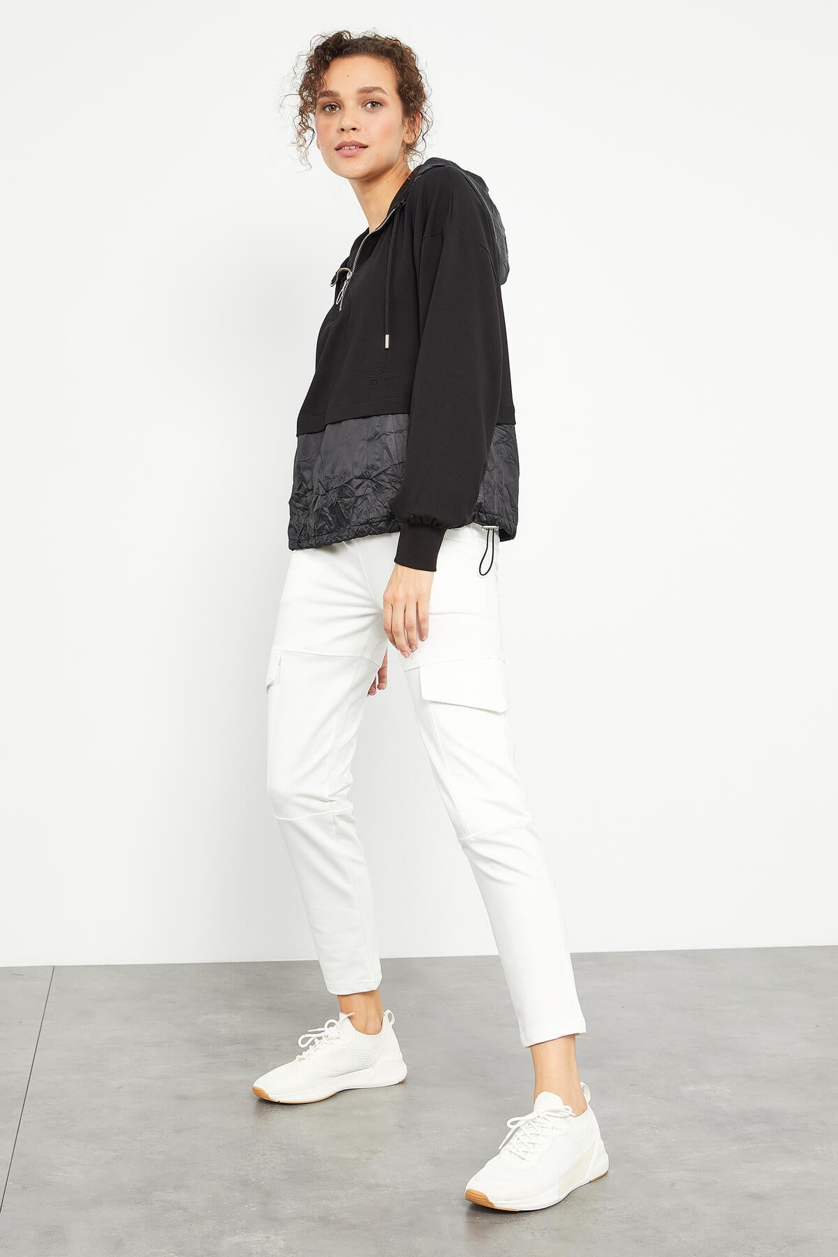 Black Balloon Sleeve Parachute Fabric Detailed Women's Oversize Sweatshirt - 97167