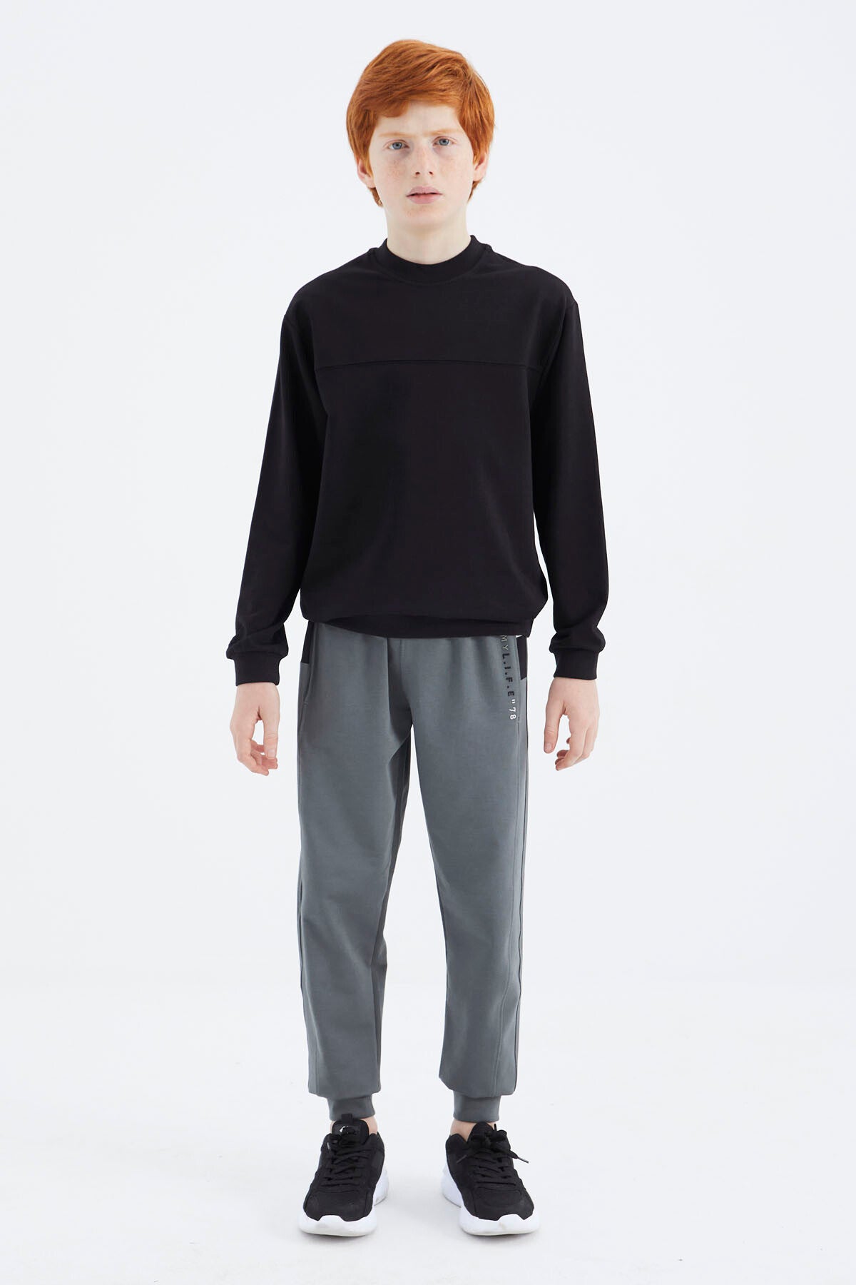 Black Basic Boys' Sweatshirt - 11173