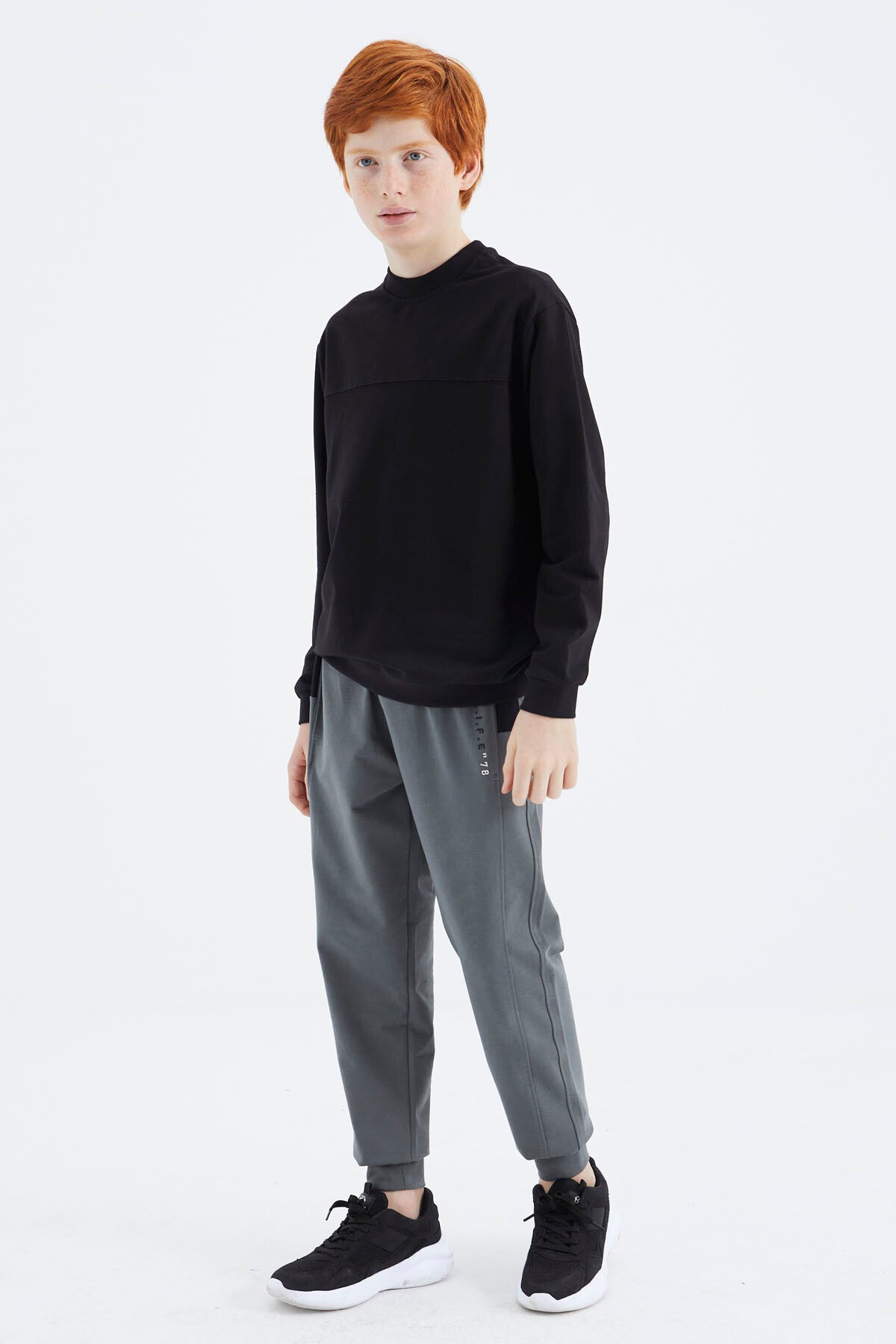 Black Basic Boys' Sweatshirt - 11173