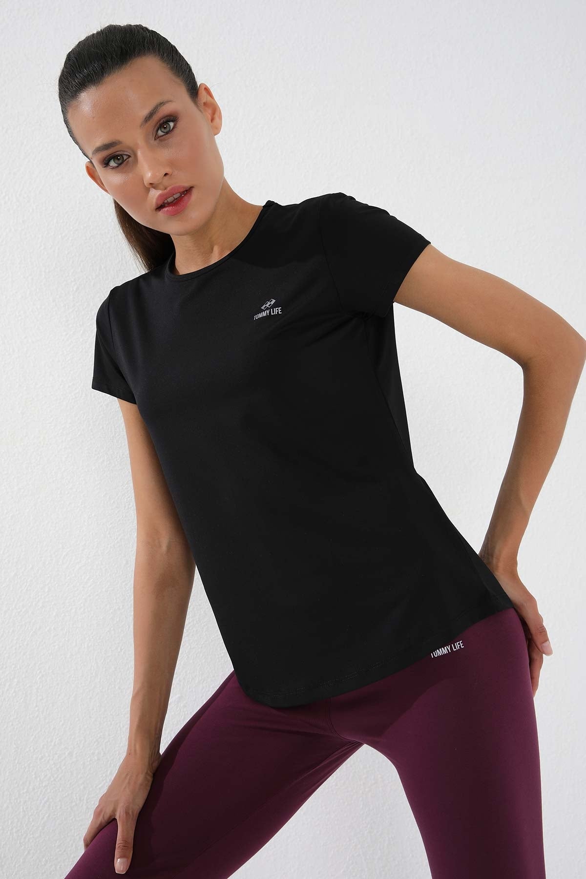 Black Basic Short Sleeve Standard Fit O Collar Women's T-Shirt - 97144