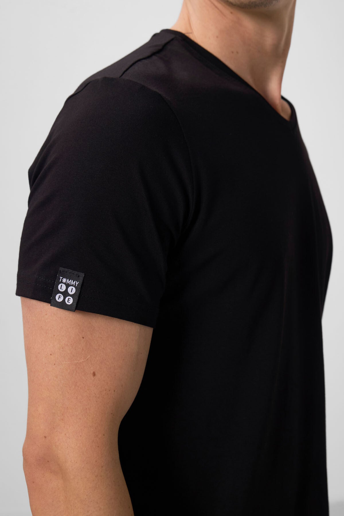 Black Basic Short Sleeve Standard Fit V Neck Men's T-Shirt - 87912