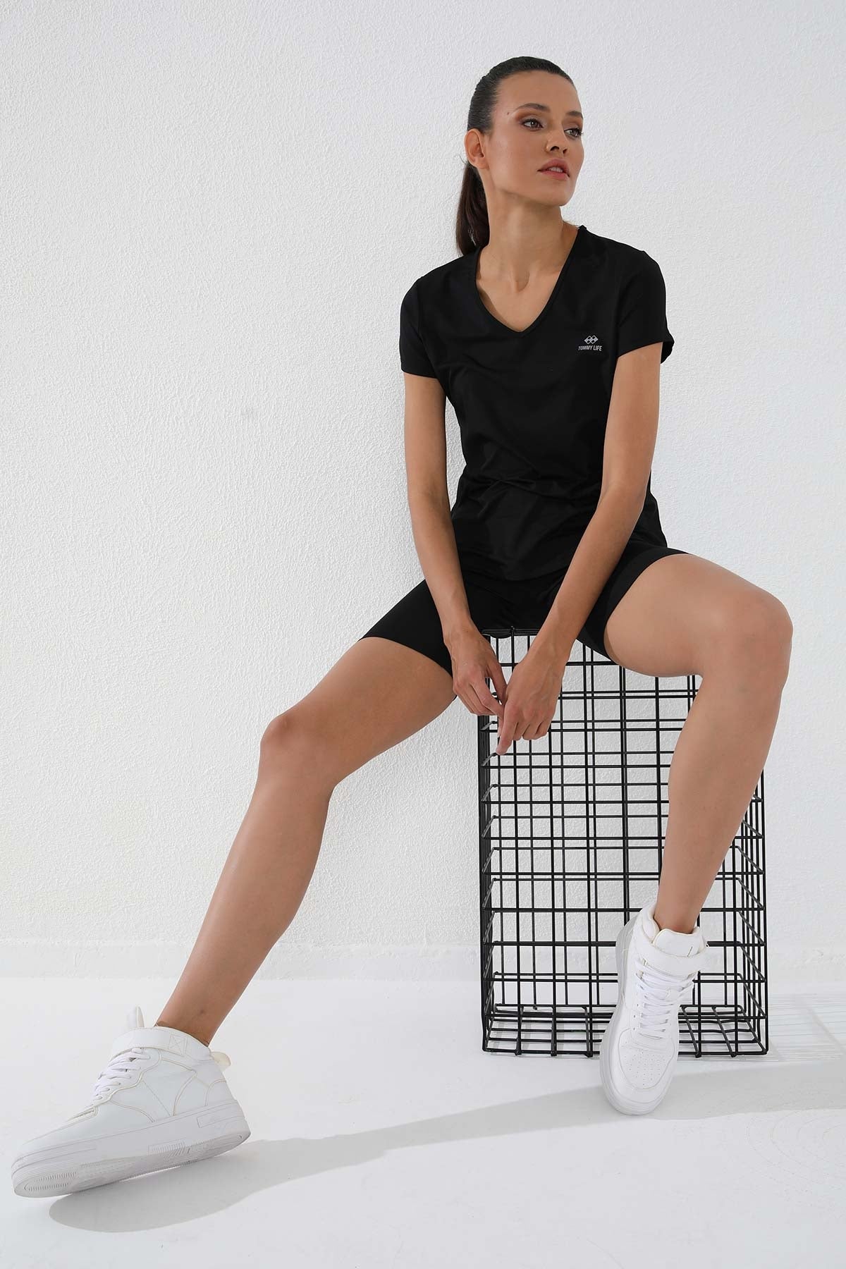 Black Basic Short Sleeve Standard Fit V Neck Women's T-Shirt - 97145