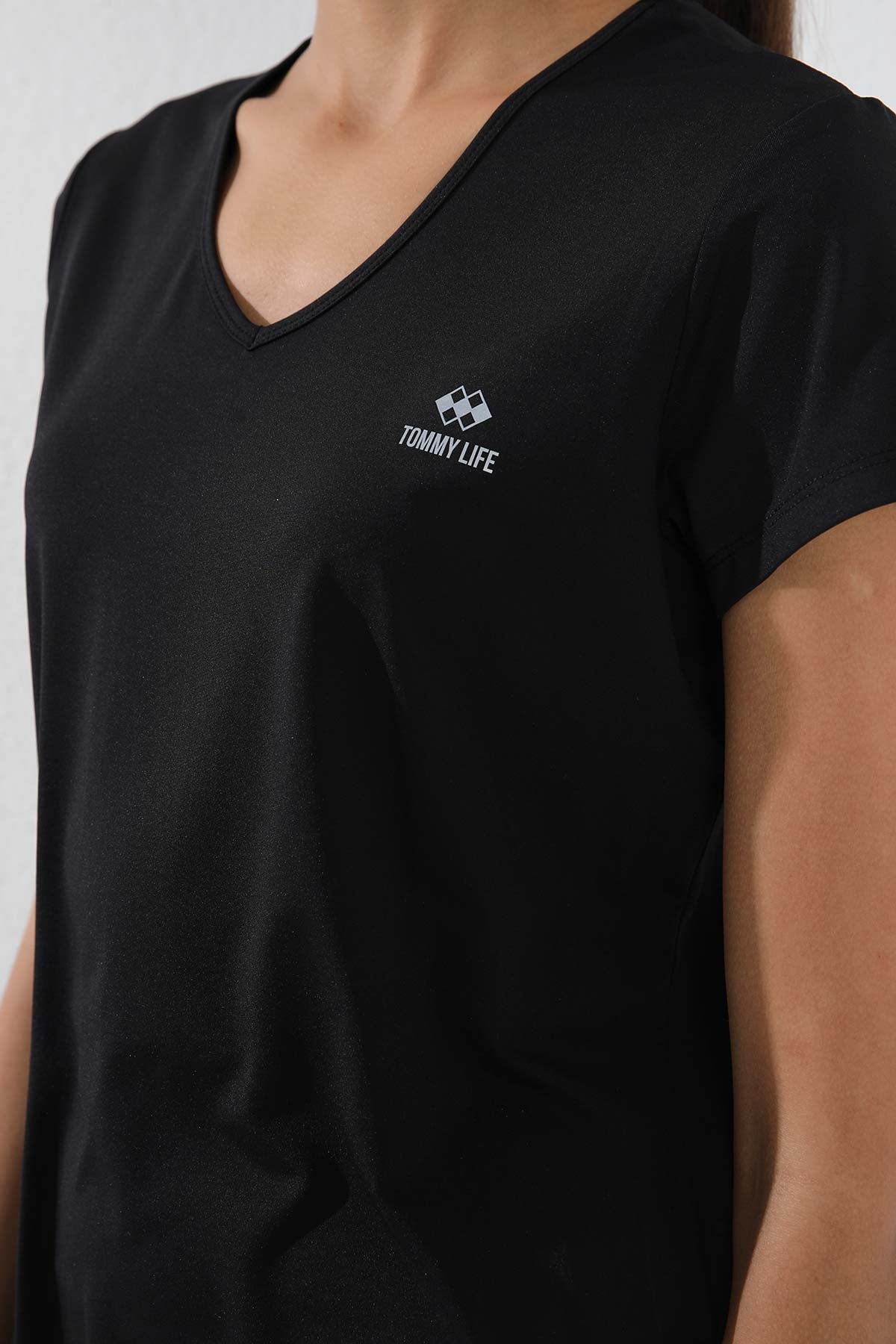 Black Basic Short Sleeve Standard Fit V Neck Women's T-Shirt - 97145
