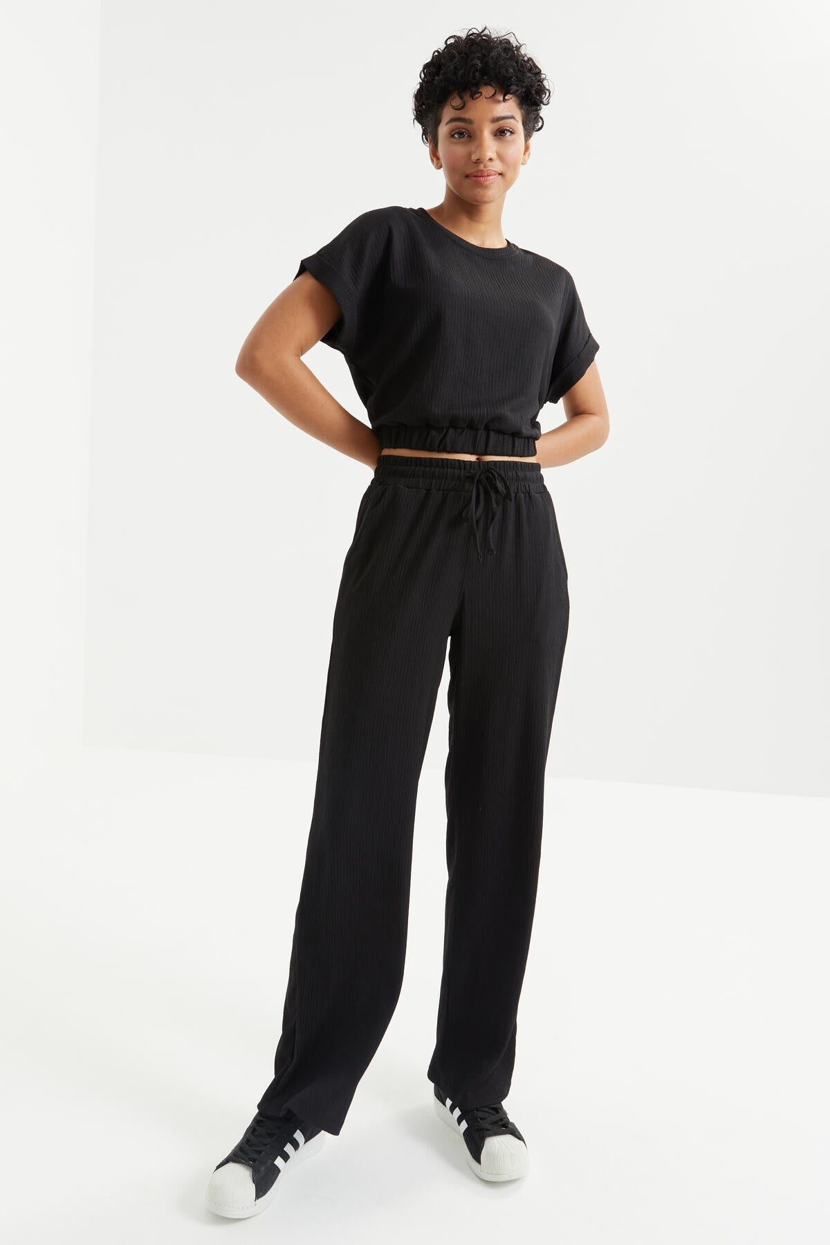 Black Basic O Neck Elastic Ribbed Fabric Women's Crop Top T-Shirt - 97227