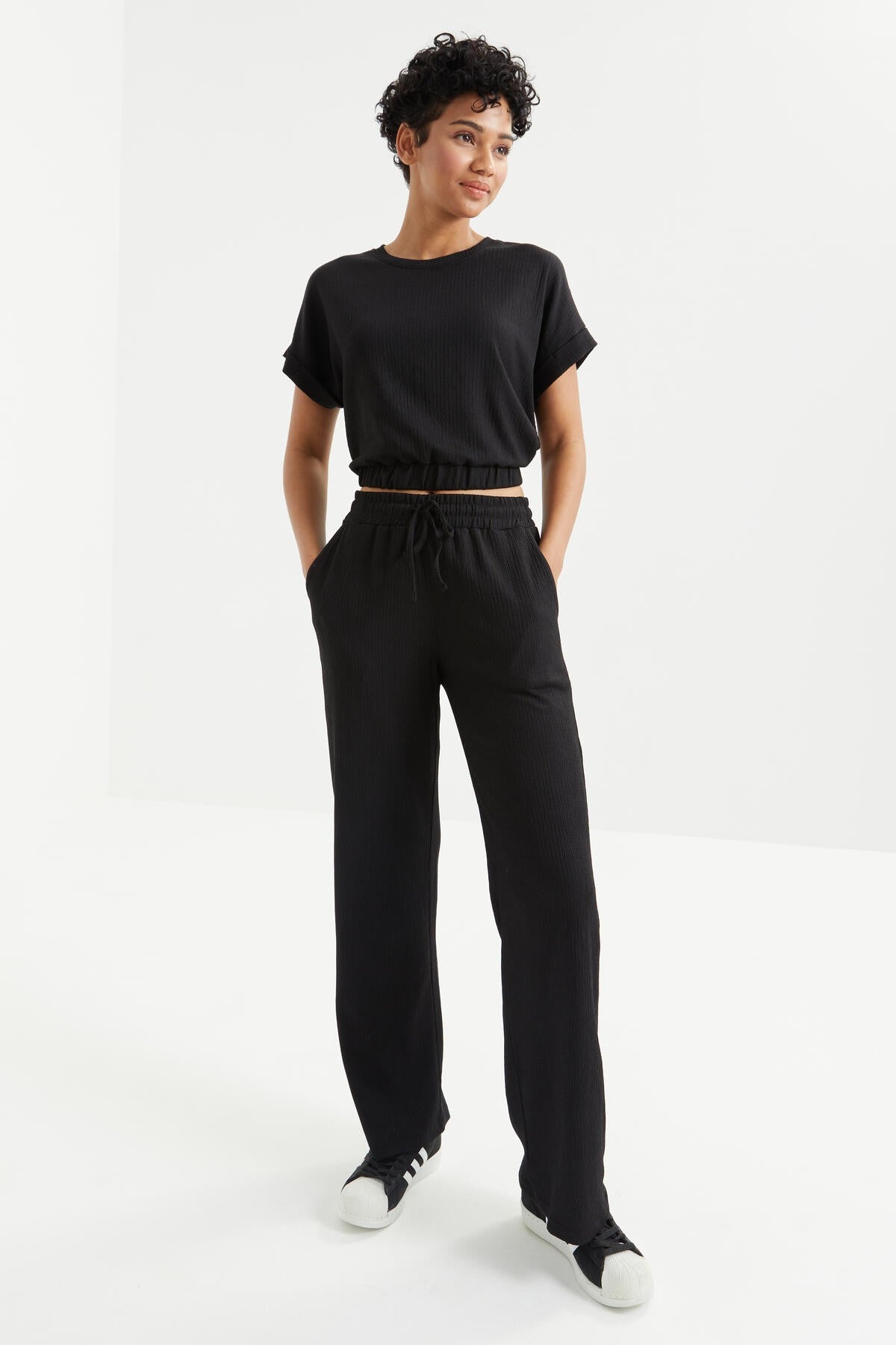 Black Basic O Neck Elastic Ribbed Fabric Women's Crop Top T-Shirt - 97227