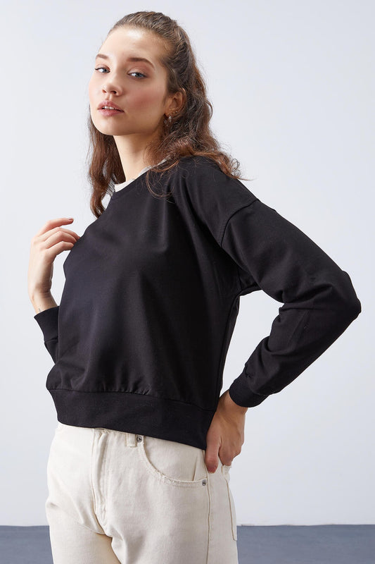 Black Basic Comfort Fit O Neck Women's Sweatshirt - 97114