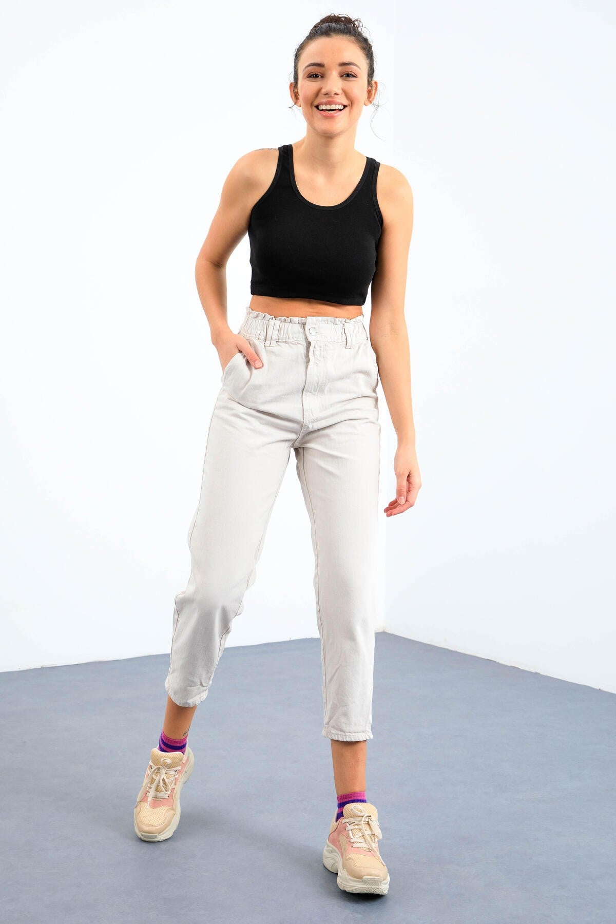 Black Basic Zero Sleeve Narrow Fit U Collar Women's Crop Top Singlet - 97162
