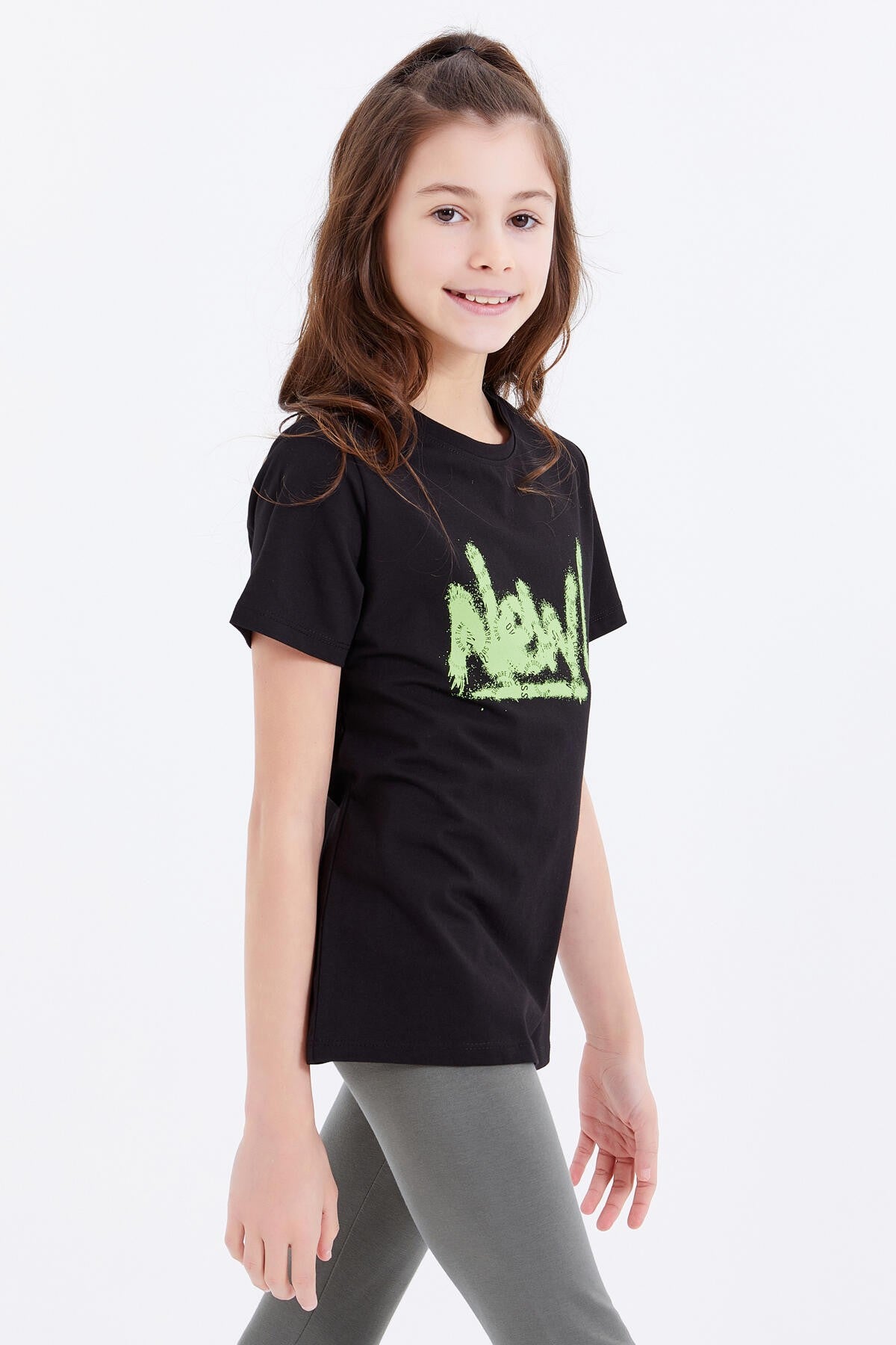 Black Basic Print O Neck Comfort Fit Girls' T-Shirt - 75041
