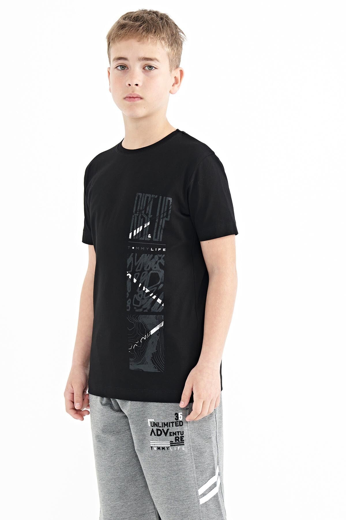 Black Print Detailed O Collar Standard Fit Boys T-Shirt - 11104