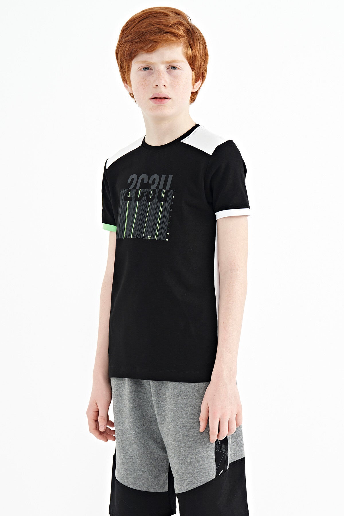 Black Print Detailed O Collar Standard Fit Boys T-Shirt - 11157