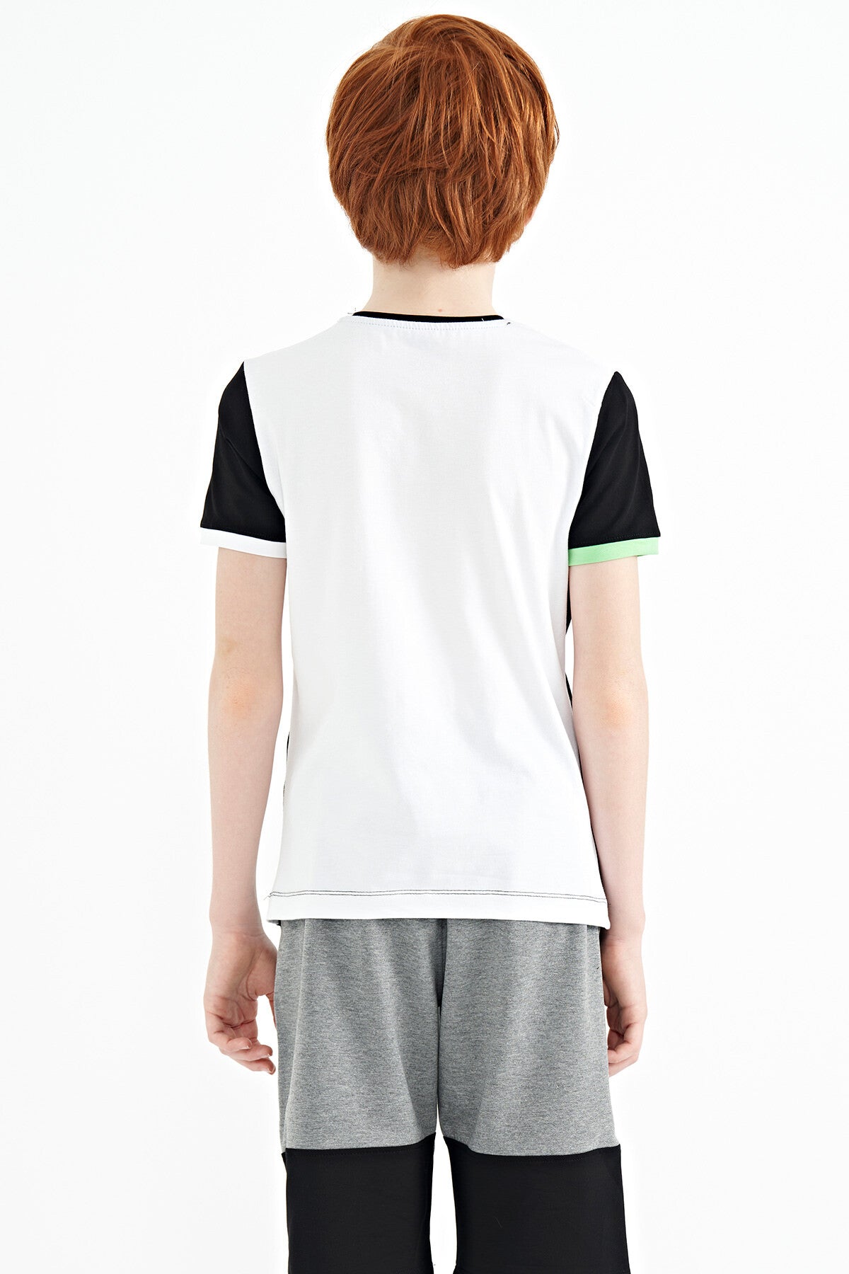 Black Print Detailed O Collar Standard Fit Boys T-Shirt - 11157