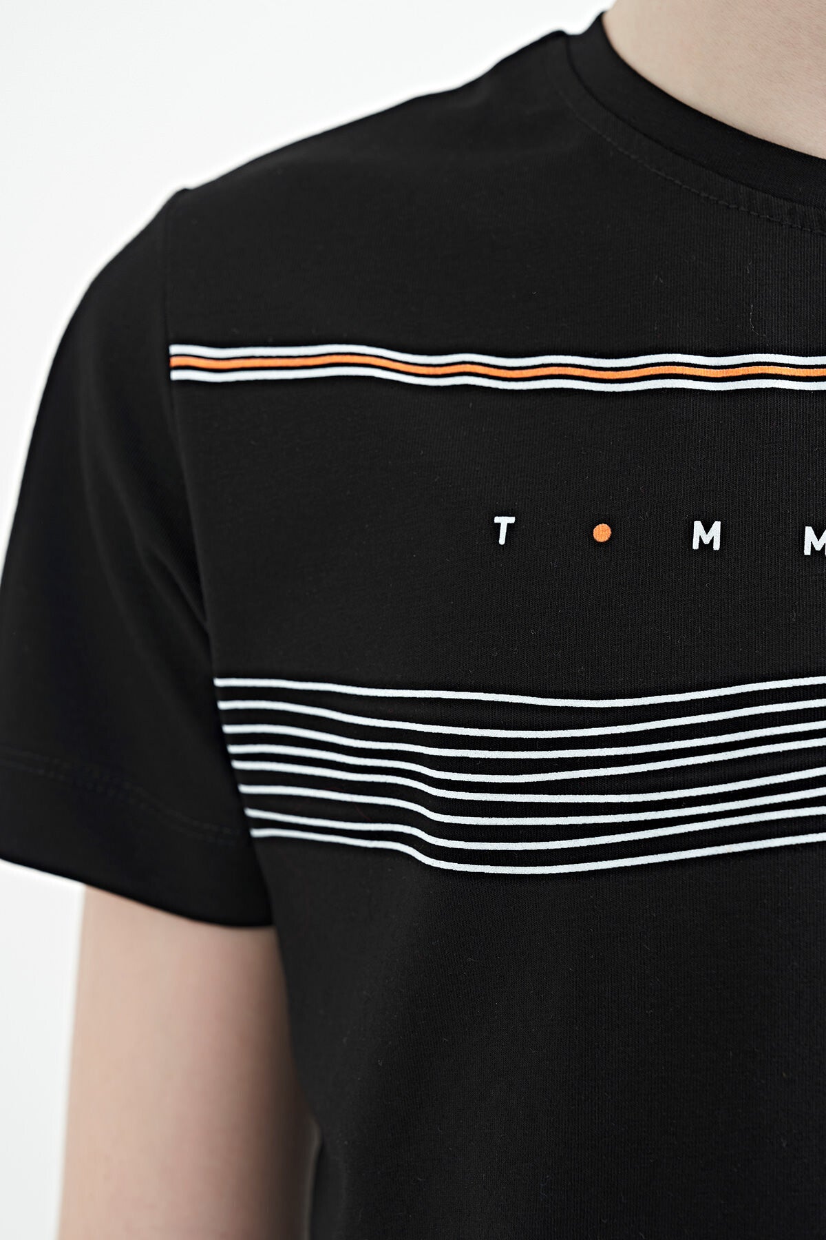 Black Print Detailed Standard Mold O Collar Boys T-Shirt - 11133