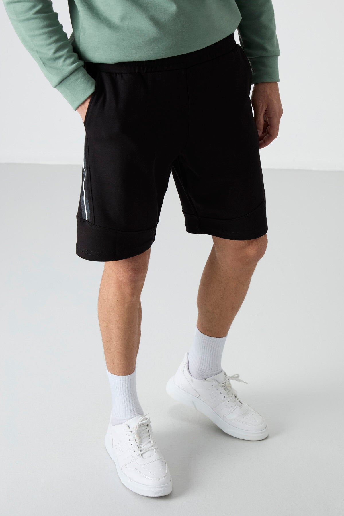 Black Printed Men's Shorts - 81246