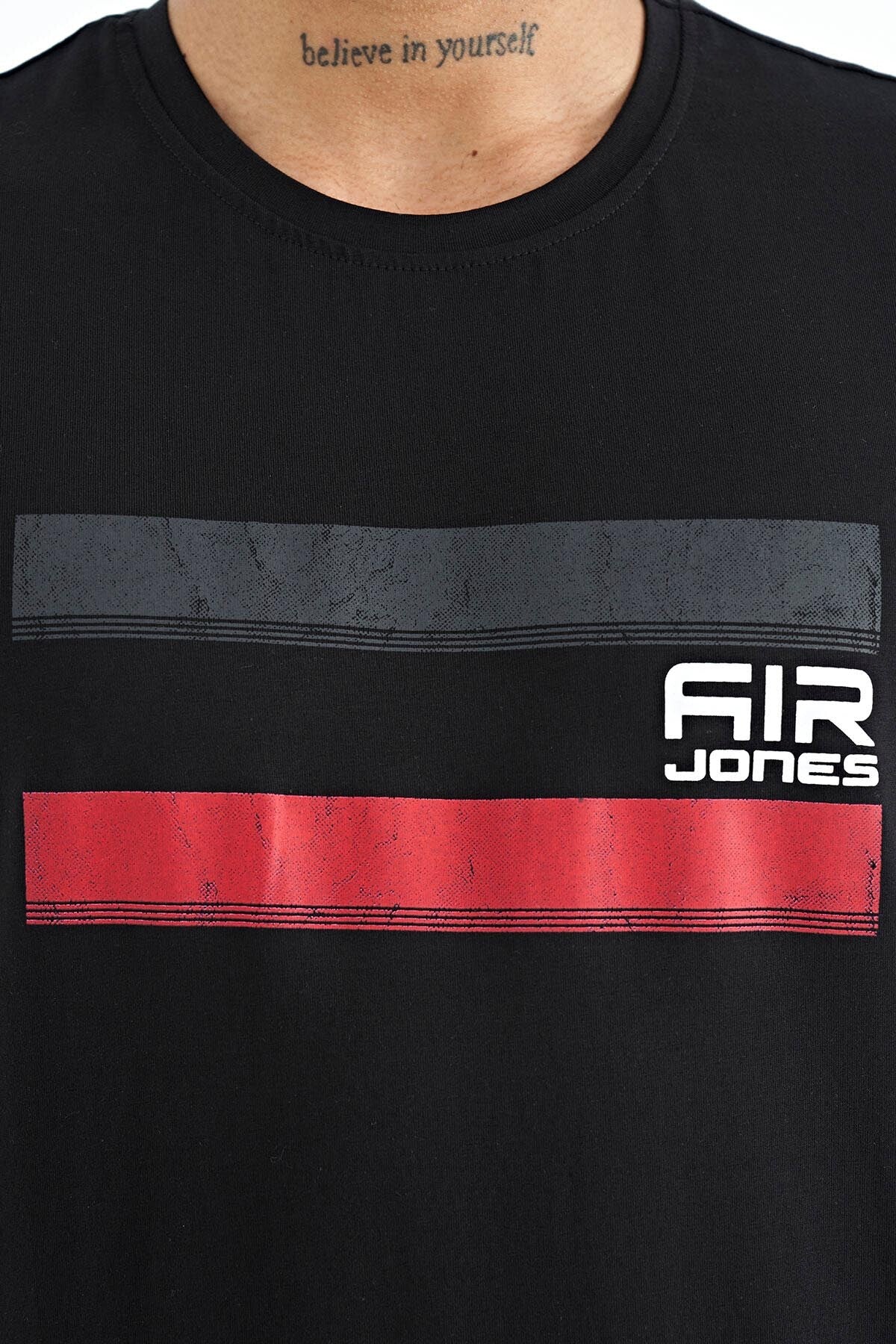 Donald Black Standard Fit Men's T-Shirt - 88217