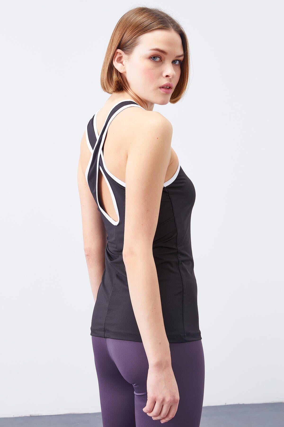 Black and White Cross Strap Sleeveless Standard Fit Women's Sports Singlet - 97094