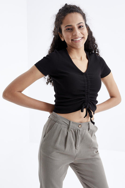 Black Ruffled Detailed V-Neck Women's Crop Top T-Shirt - 97205