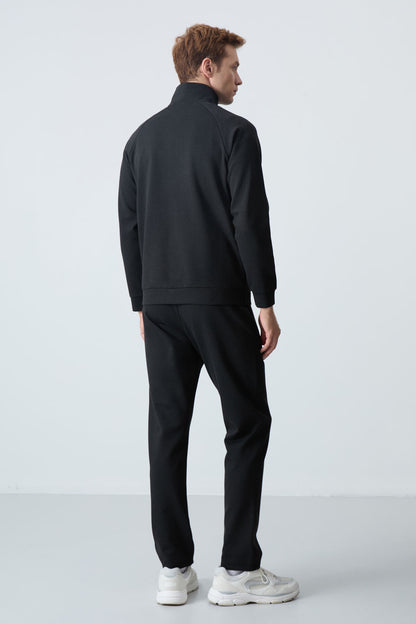 Black Stand-Up Collar Two-Tone Comfortable Fit Classic Hem Men's Tracksuit Set - 85113