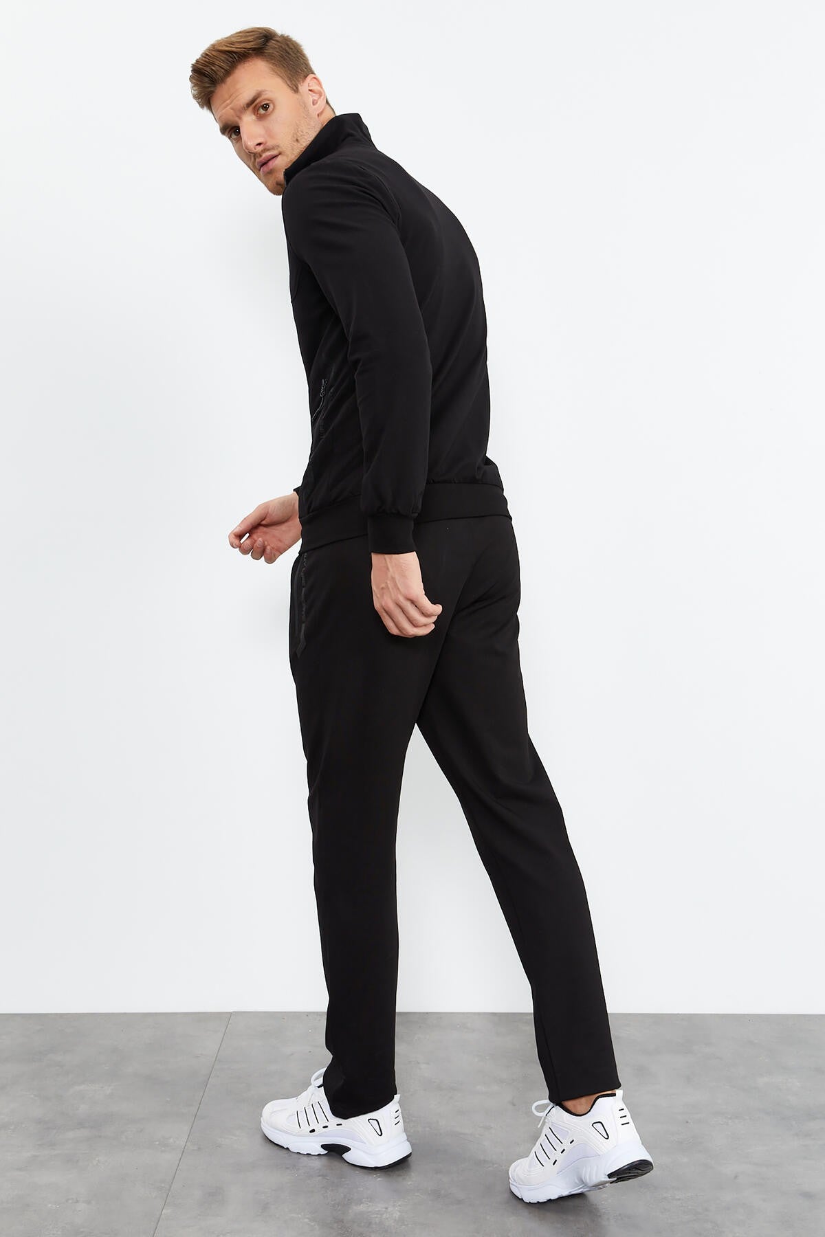 Black High Collar Zippered Standard Fit Classic Cuff Men's Tracksuit Set - 85152