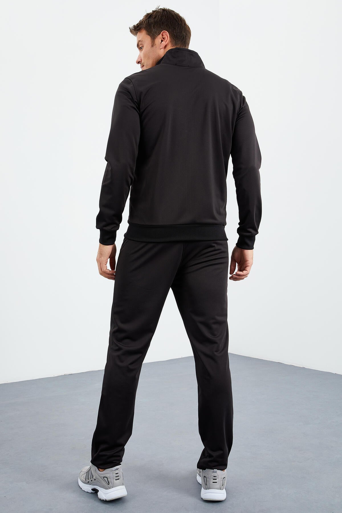 Black High Collar Zippered Standard Fit Classic Cuff Men's Tracksuit Set - 85162