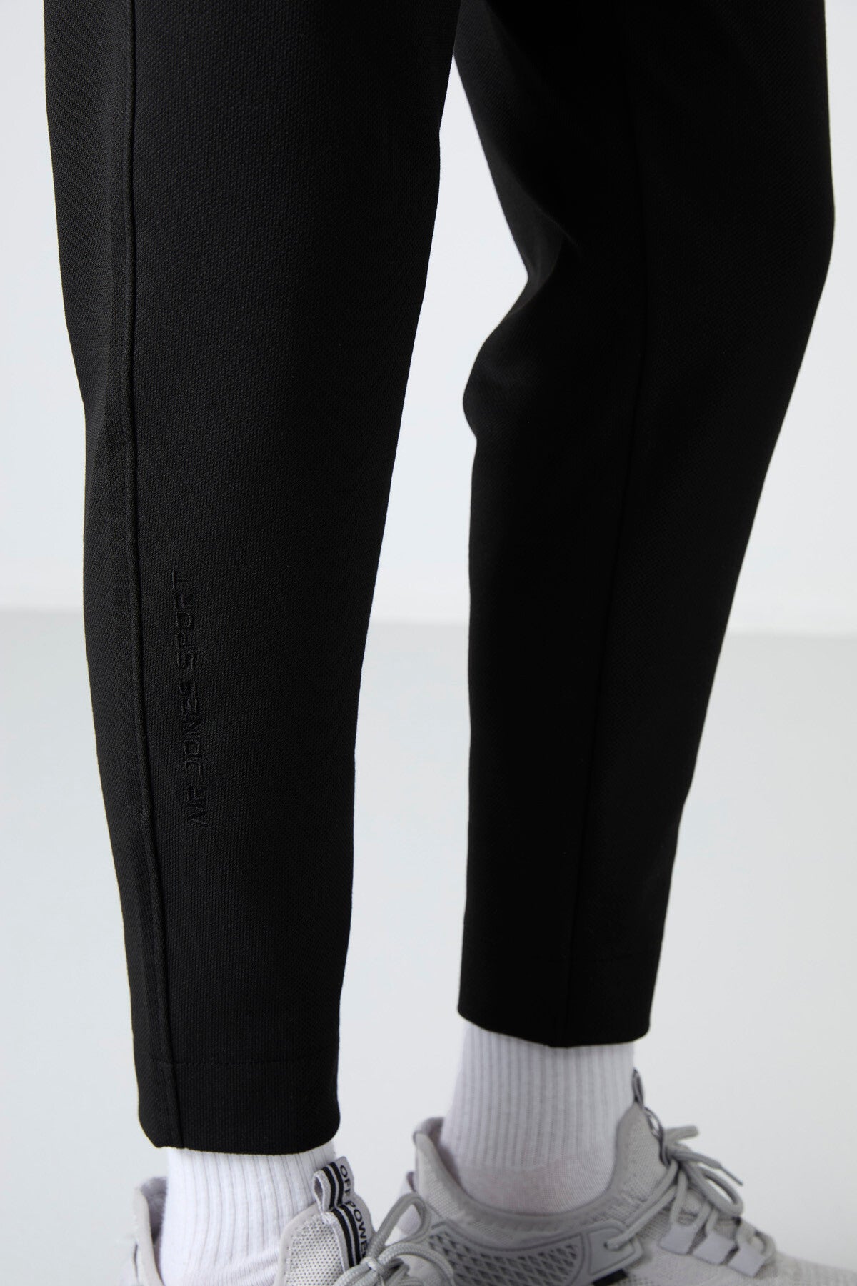 Carlos Black Standard Fit Men's Tracksuit Set - 85209