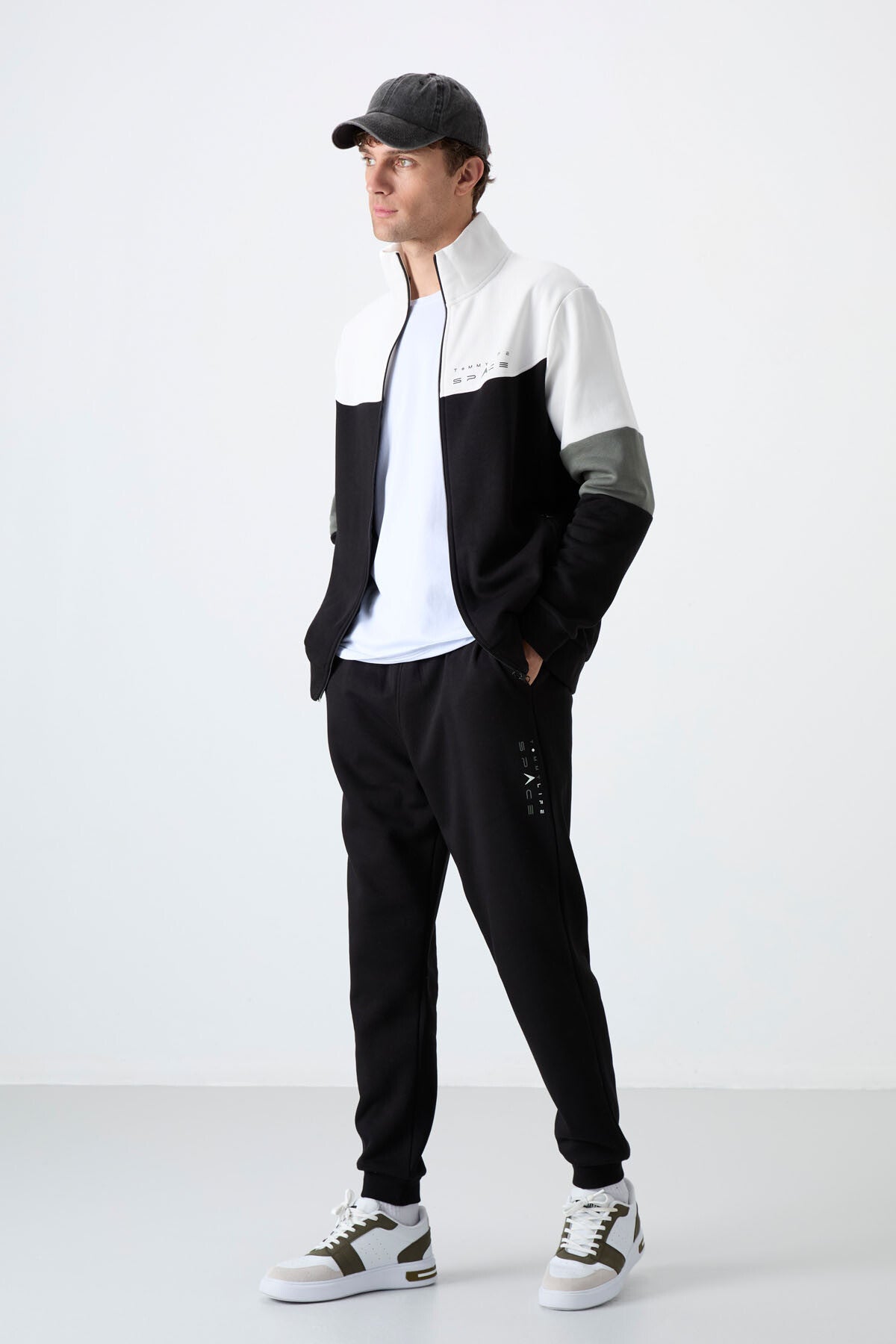 Black Upright Collar Color Gradient Fleece-Lined Men's Tracksuit Set - 85186