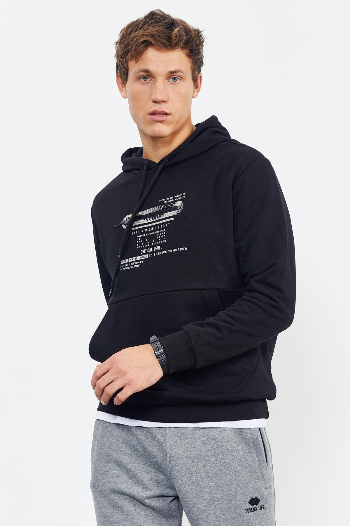 Black Printed Hooded Kangaroo Pocket Comfort Fit Men's Sweatshirt - 88019