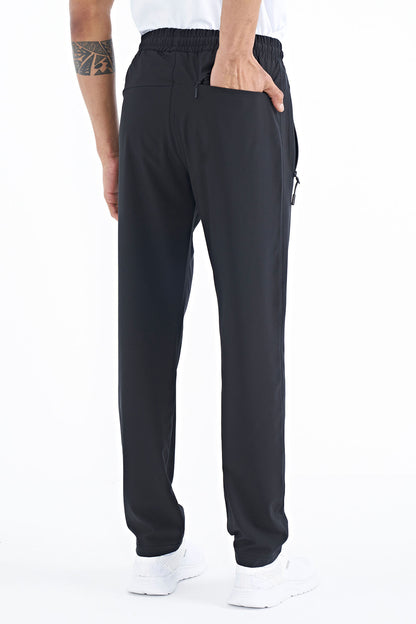Black Men's Zippered Three-Pocket Standard Fit Classic Hem Tracksuit Bottom - 84768