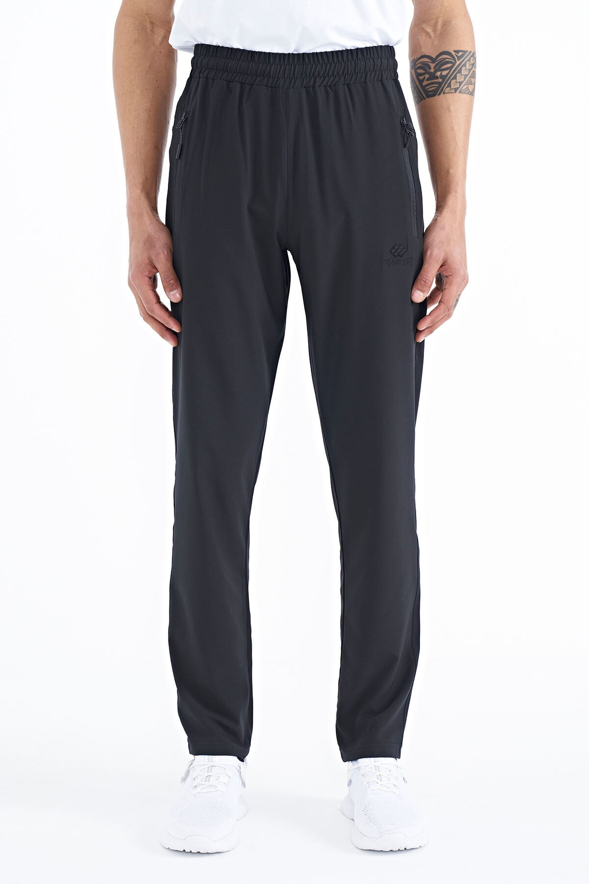 Black Men's Zippered Three-Pocket Standard Fit Classic Hem Tracksuit Bottom - 84768