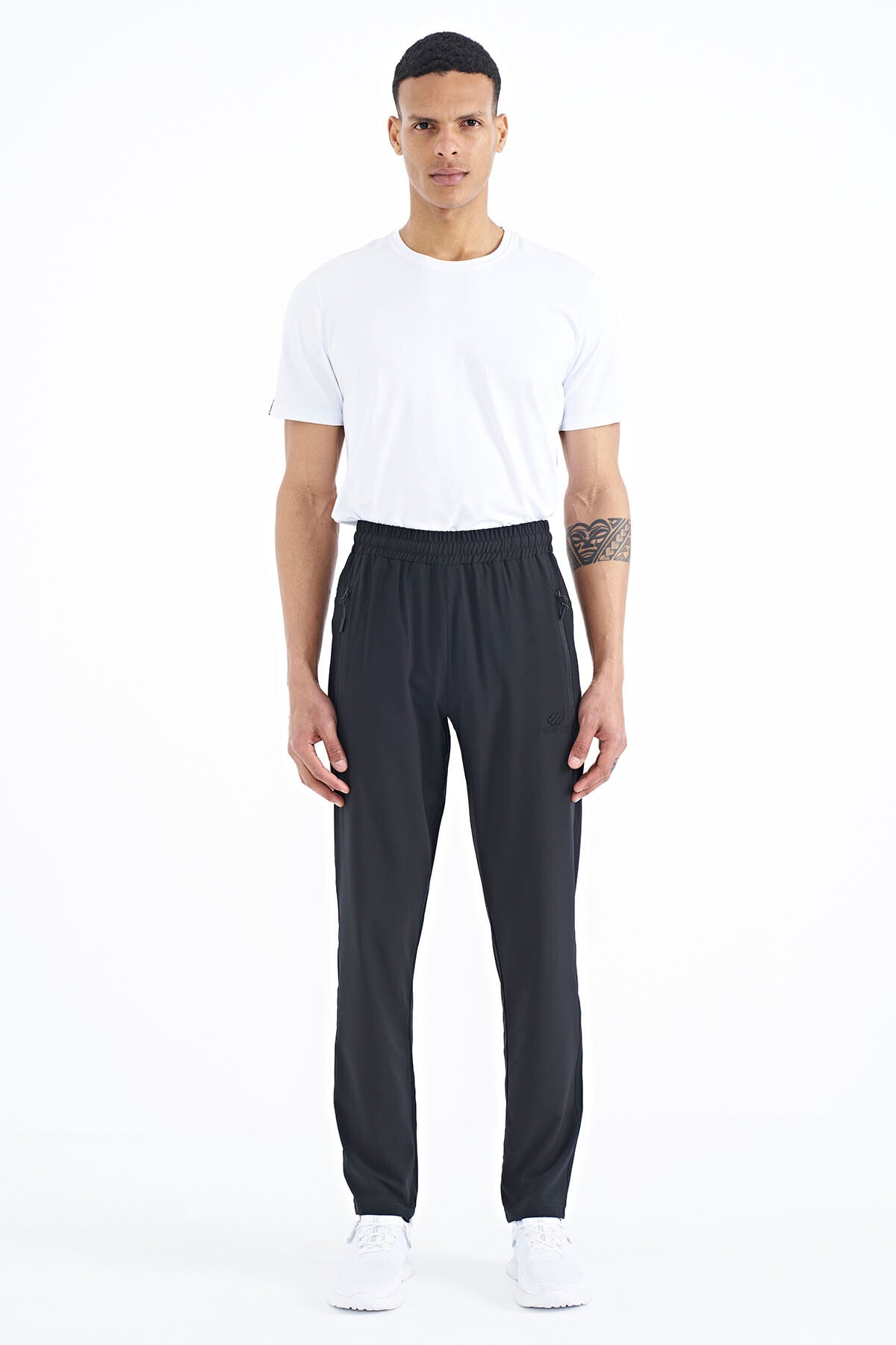 Black Men's Zippered Three-Pocket Standard Fit Classic Hem Tracksuit Bottom - 84768