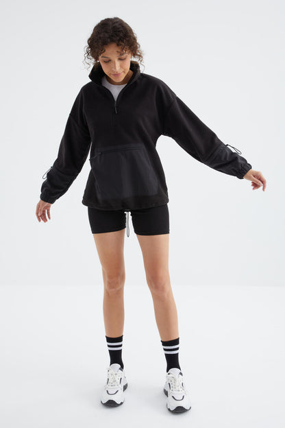 Oversize women's Polar Sweatshirt with a black skirt and a curly hem - 97238