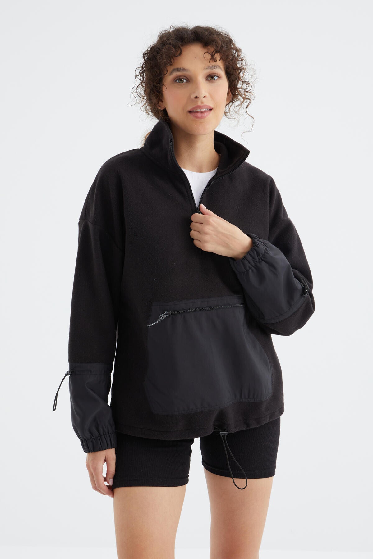 Oversize women's Polar Sweatshirt with a black skirt and a curly hem - 97238