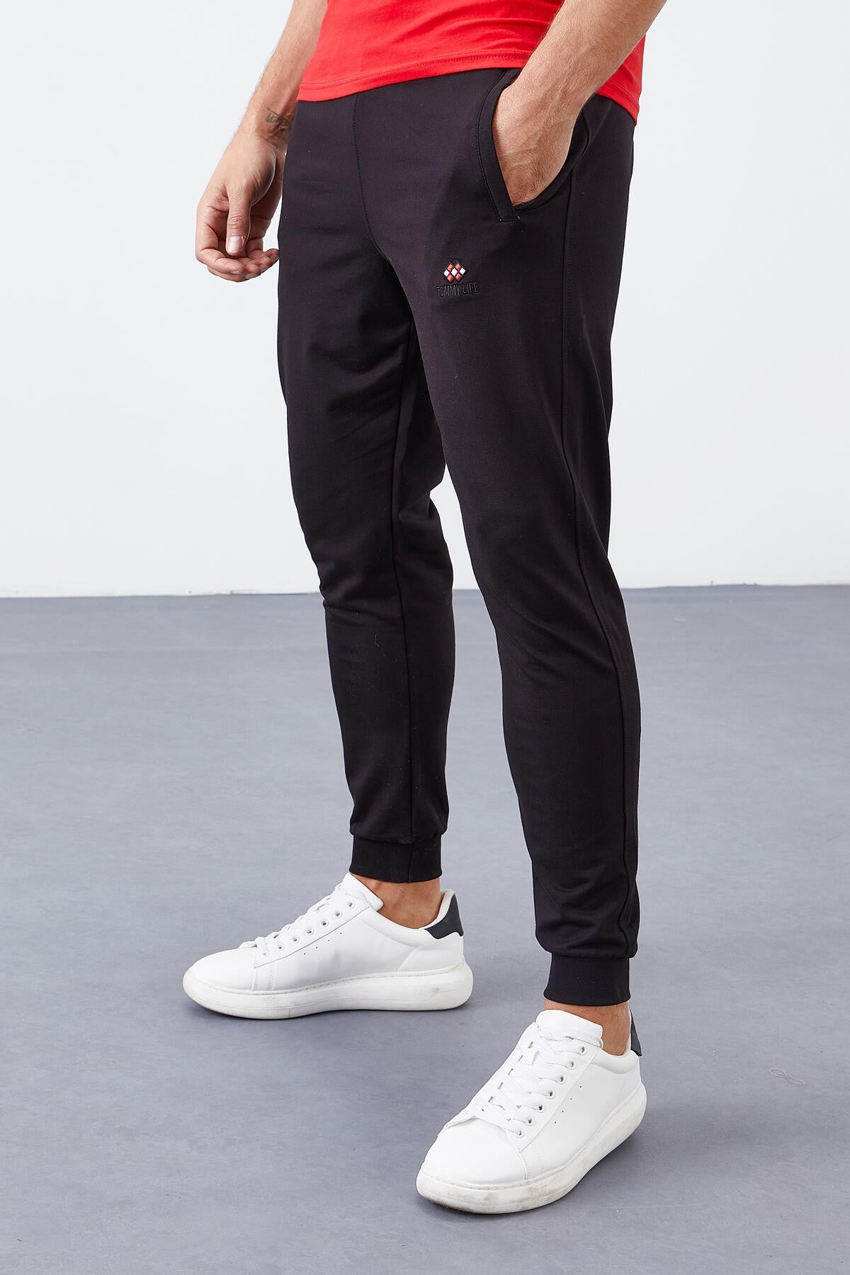 Black zippered pocket with a narrow collar Jogger men's tracksuit Pabts
