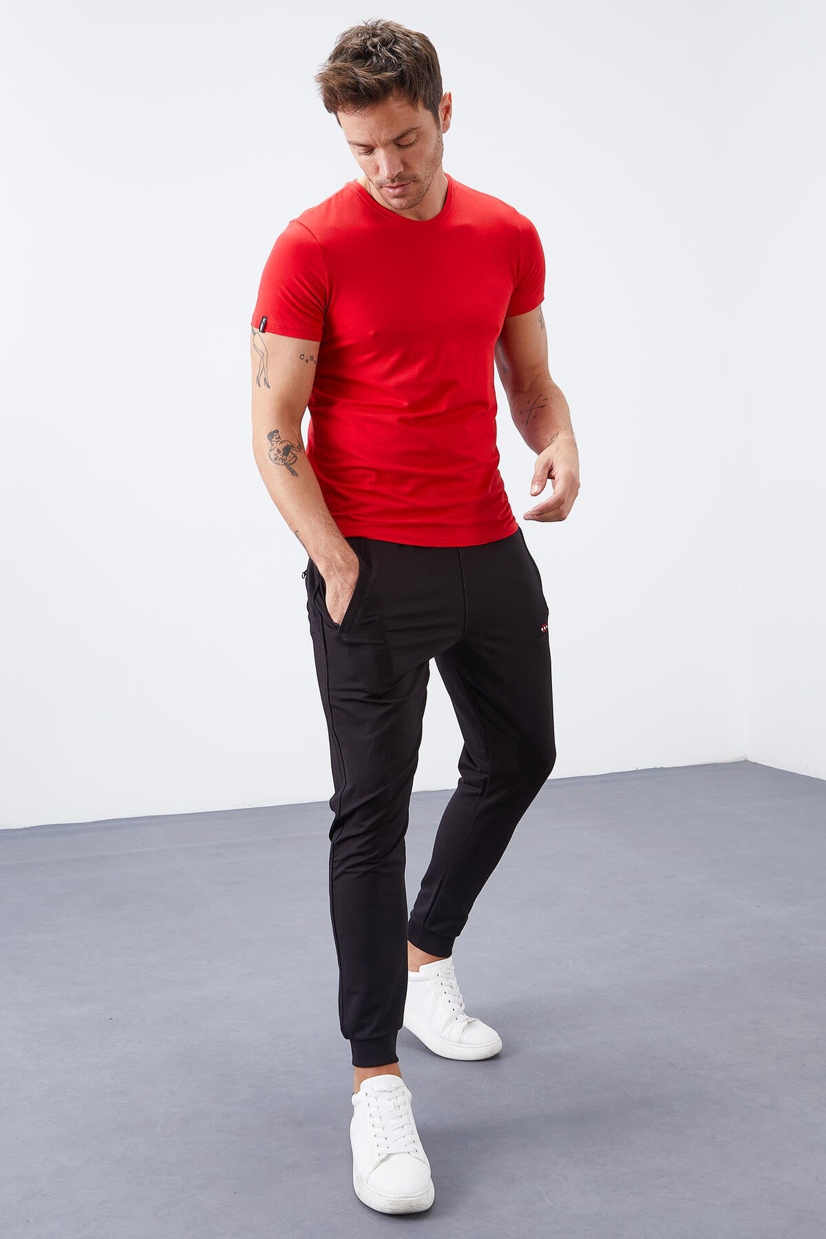 Black zippered pocket with a narrow collar Jogger men's tracksuit Pabts