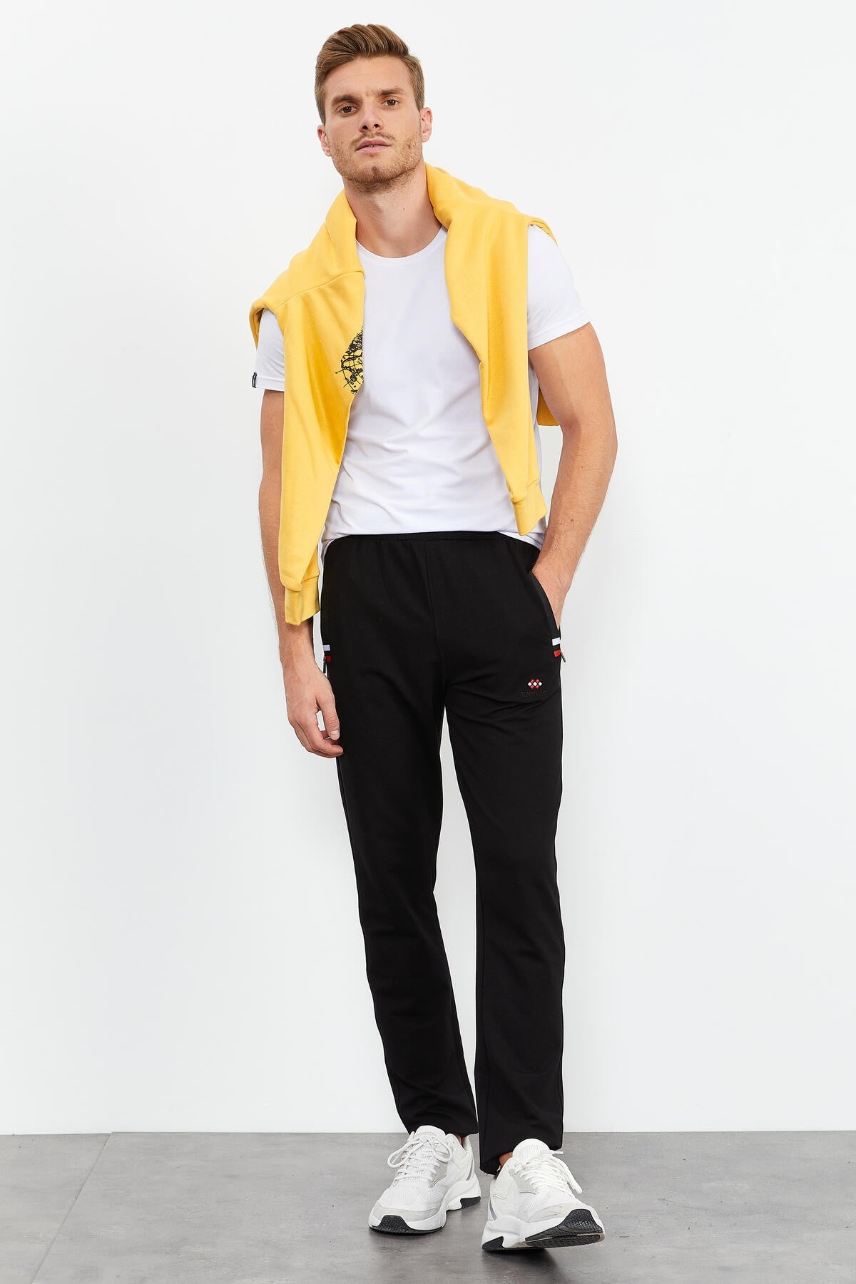 Black Zippered Pocket Straight Leg Classic Hem Men's Tracksuit Bottom - 84649