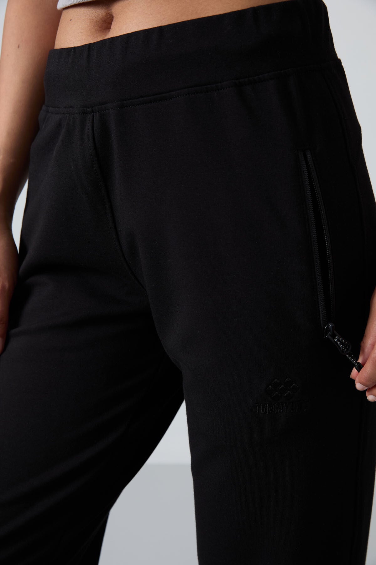 Black Zippered Pocket Comfort Fit Classic Hem Women's Tracksuit Bottom - 94195