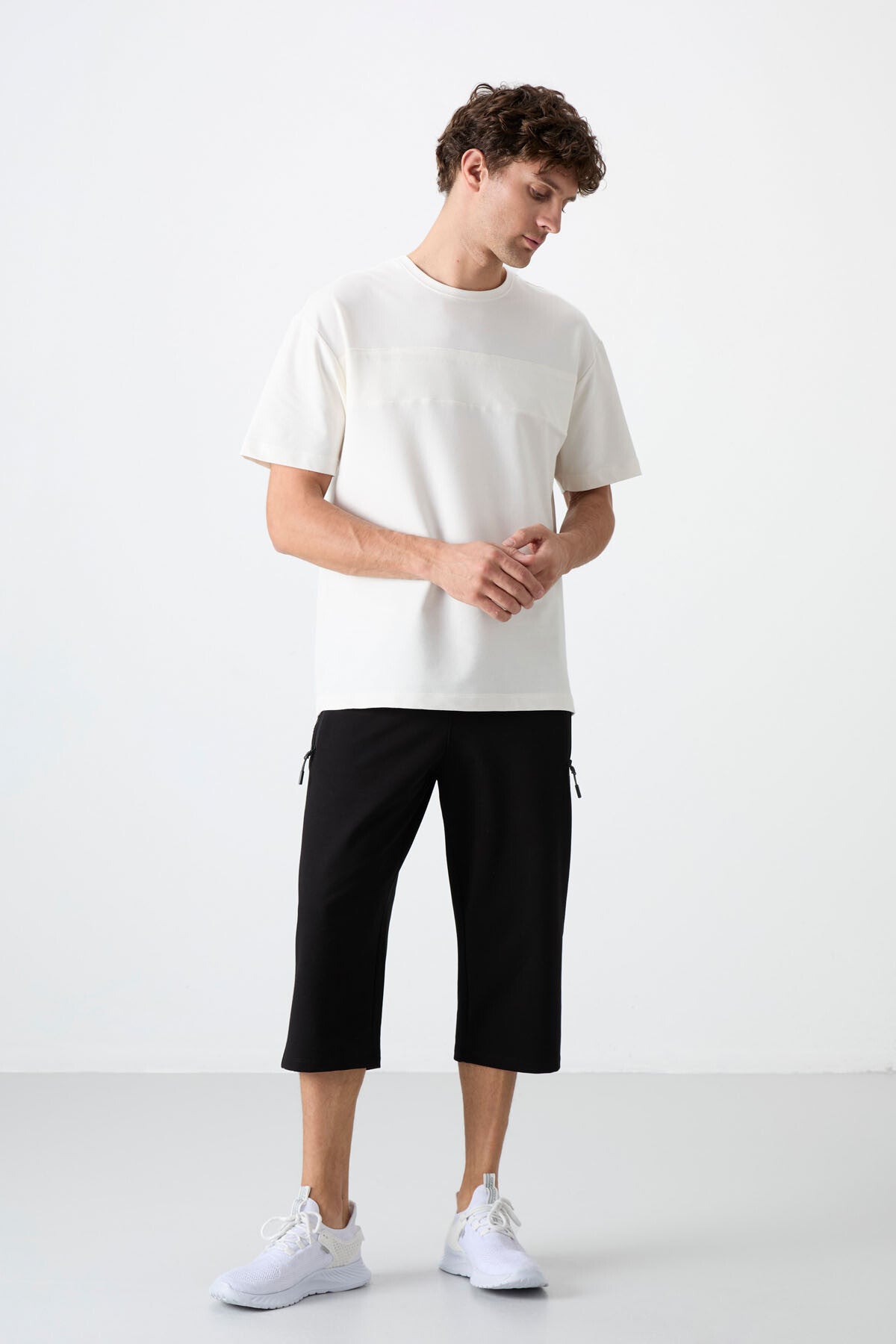 Black Zipper Pocket Standard Fit Classic Hem Men's Capri - 83091