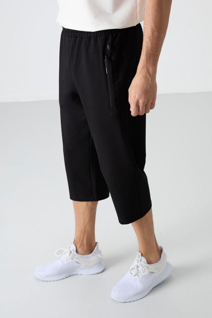 Black Zipper Pocket Standard Fit Classic Hem Men's Capri - 83091