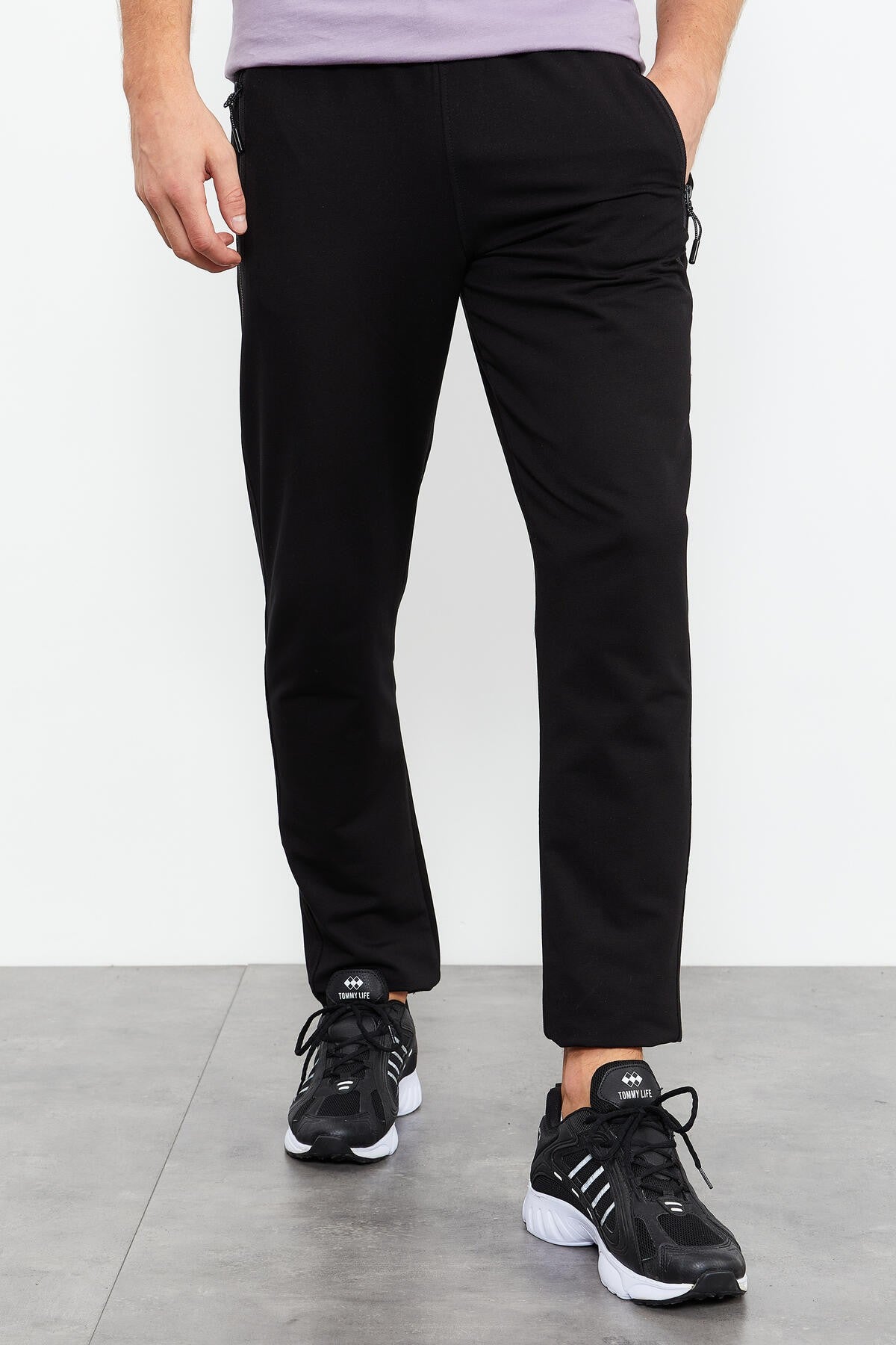 Black Zippered Pocket Detailed Standard Fit Classic Hem Men's Tracksuit Bottom - 84744