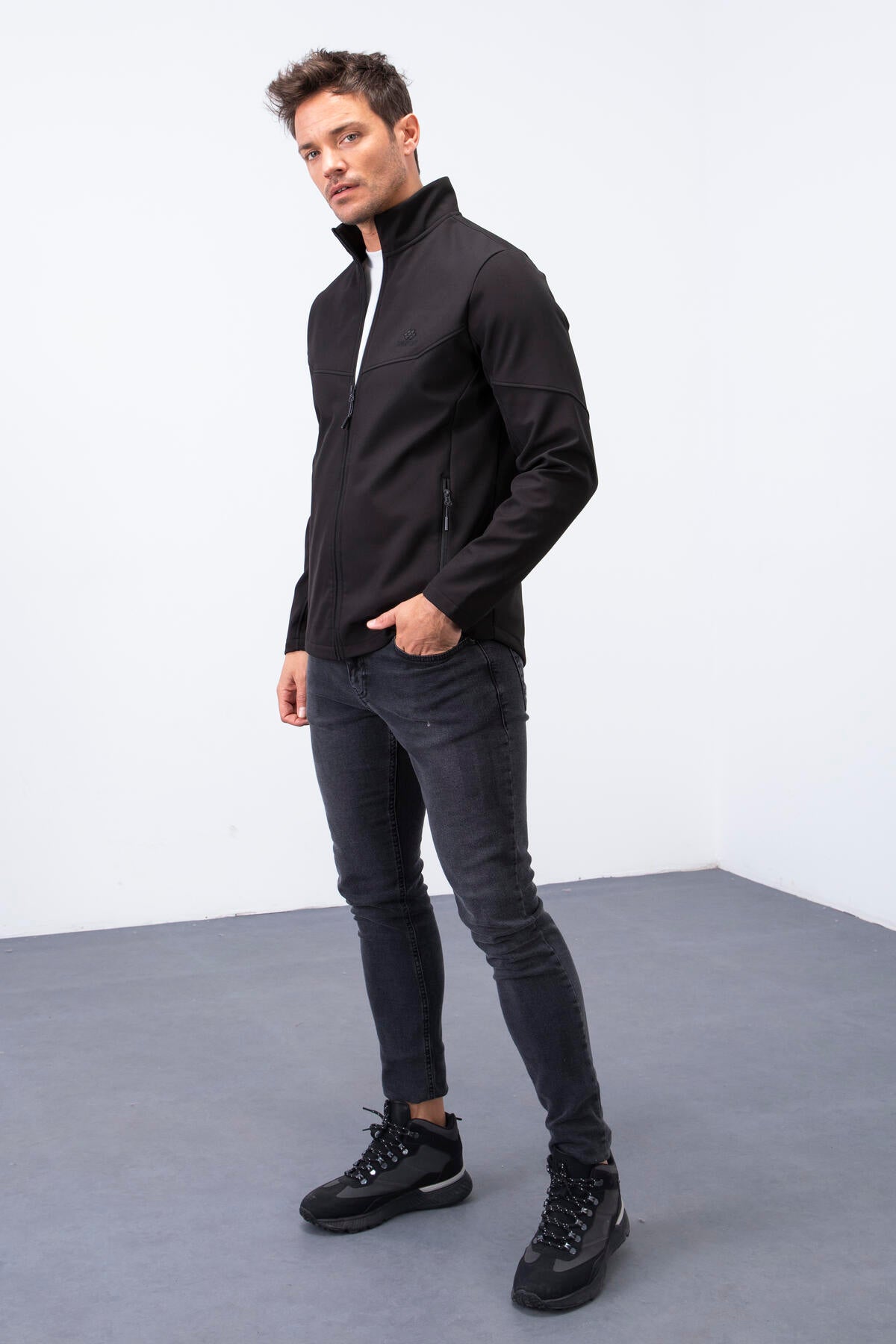 Black Zippered High Collar Water and Windproof Softshell Men's Jacket - 88050