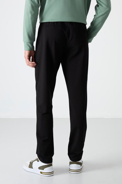 Black Zippered Three-Pocket Slim Fit Classic Hem Men's Tracksuit Bottom - 84671