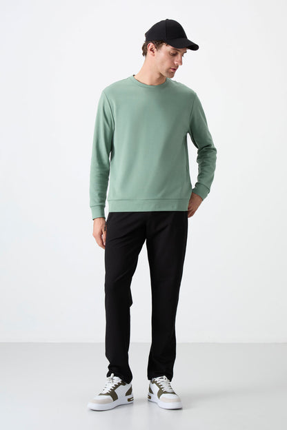 Black Zippered Three-Pocket Slim Fit Classic Hem Men's Tracksuit Bottom - 84671