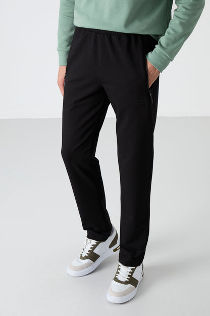 Black Zippered Three-Pocket Slim Fit Classic Hem Men's Tracksuit Bottom - 84671