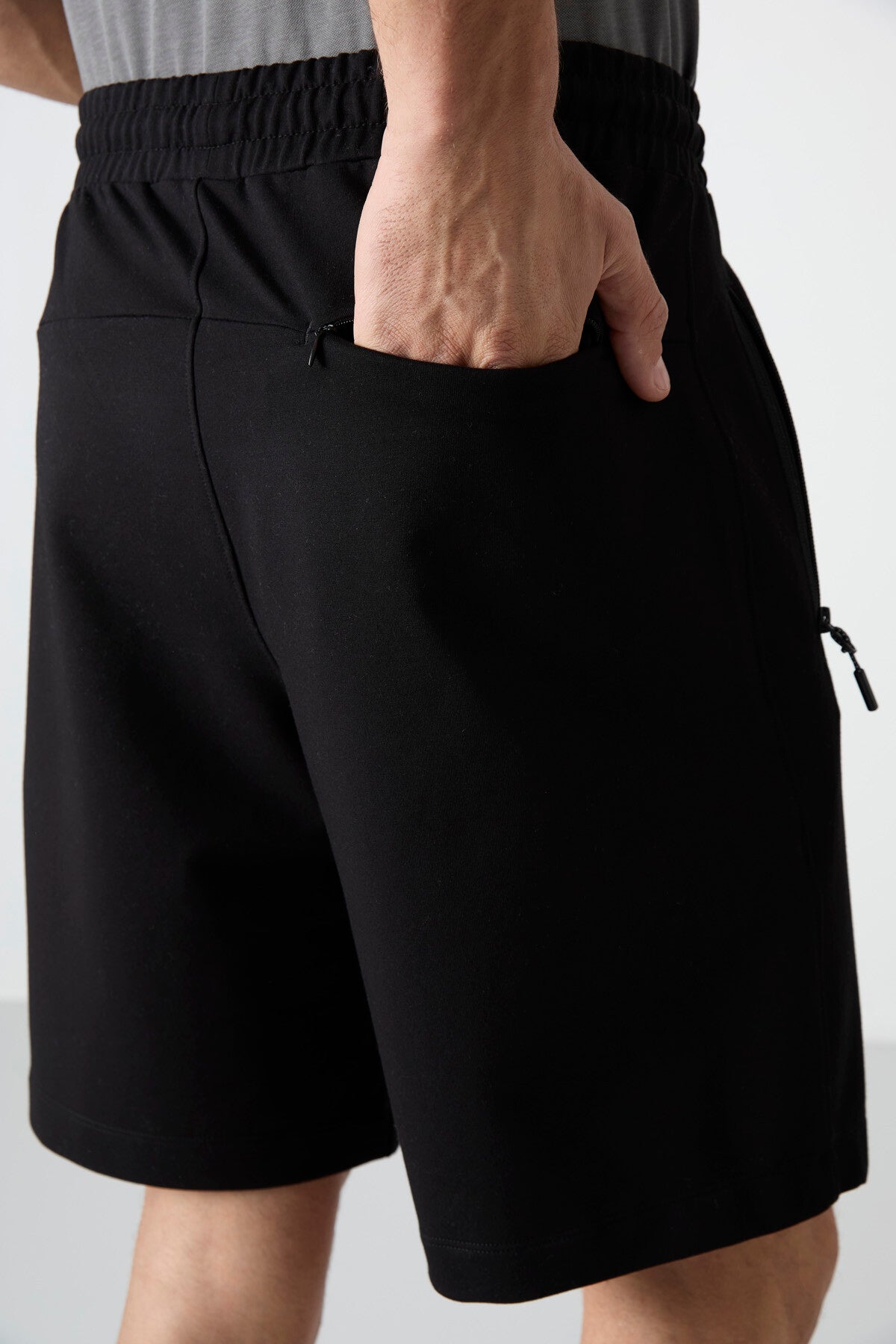 Black Hidden Zipper Back Pocket Laced Standard Fit Men's Shorts - 81136