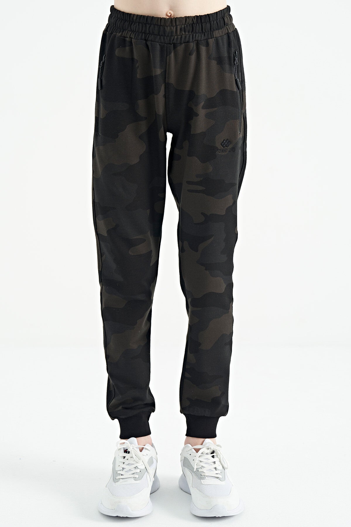 Black Shadow Camouflage Print Detailed Standard Cut Jogger Boys Tracksuit Bottom - 11096