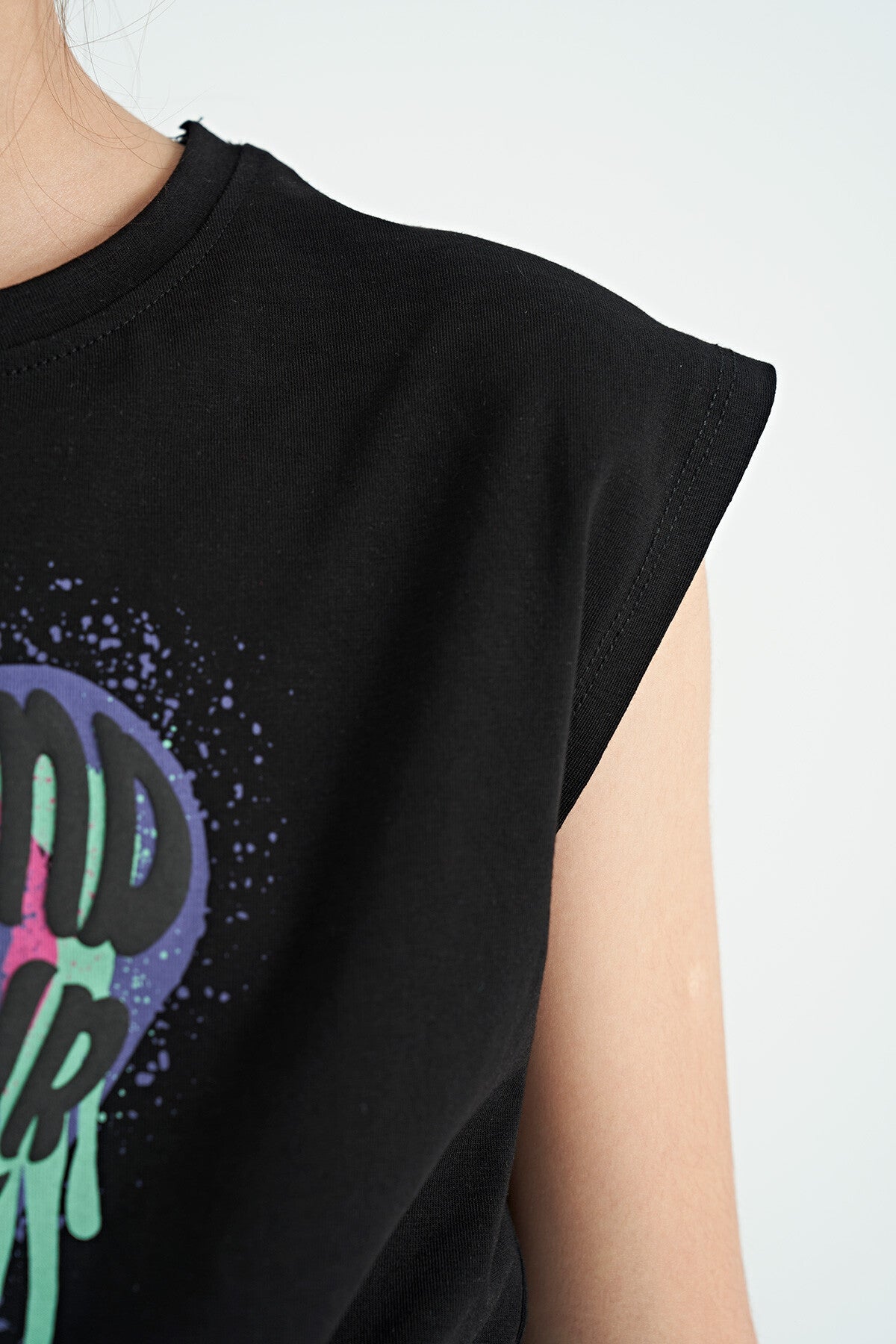 Black Heart Print Front Knot Detailed Comfortable Fit Girls' T-Shirt - 75114