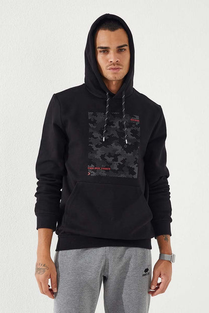 Black Camouflage Pattern Printed Standard Fit Men's Hooded Sweatshirt - 87884